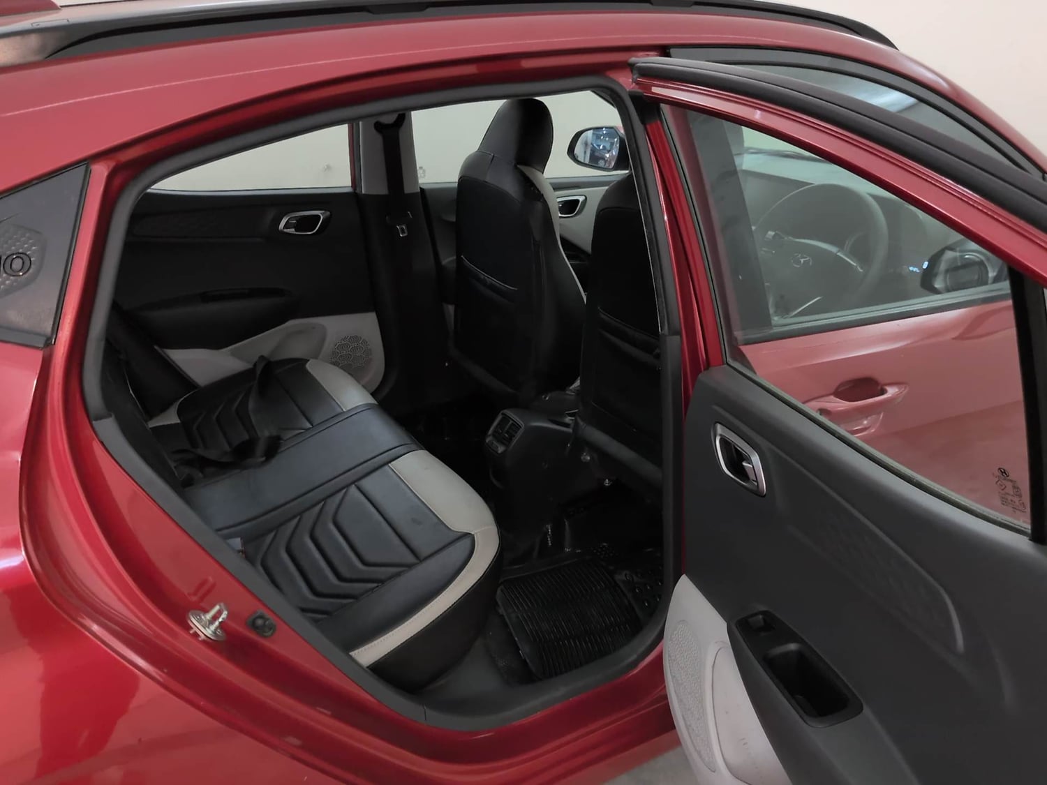 Used 2022 Hyundai Grand i10 Nios Sportz 1.2 Kappa VTVT Petrol Manual interior RIGHT SIDE REAR DOOR CABIN VIEW