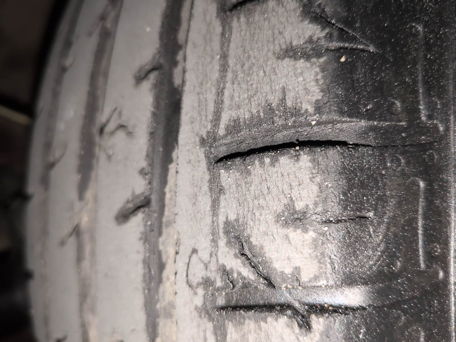 Used 2022 Hyundai Grand i10 Nios Sportz 1.2 Kappa VTVT Petrol Manual tyres LEFT FRONT TYRE TREAD VIEW