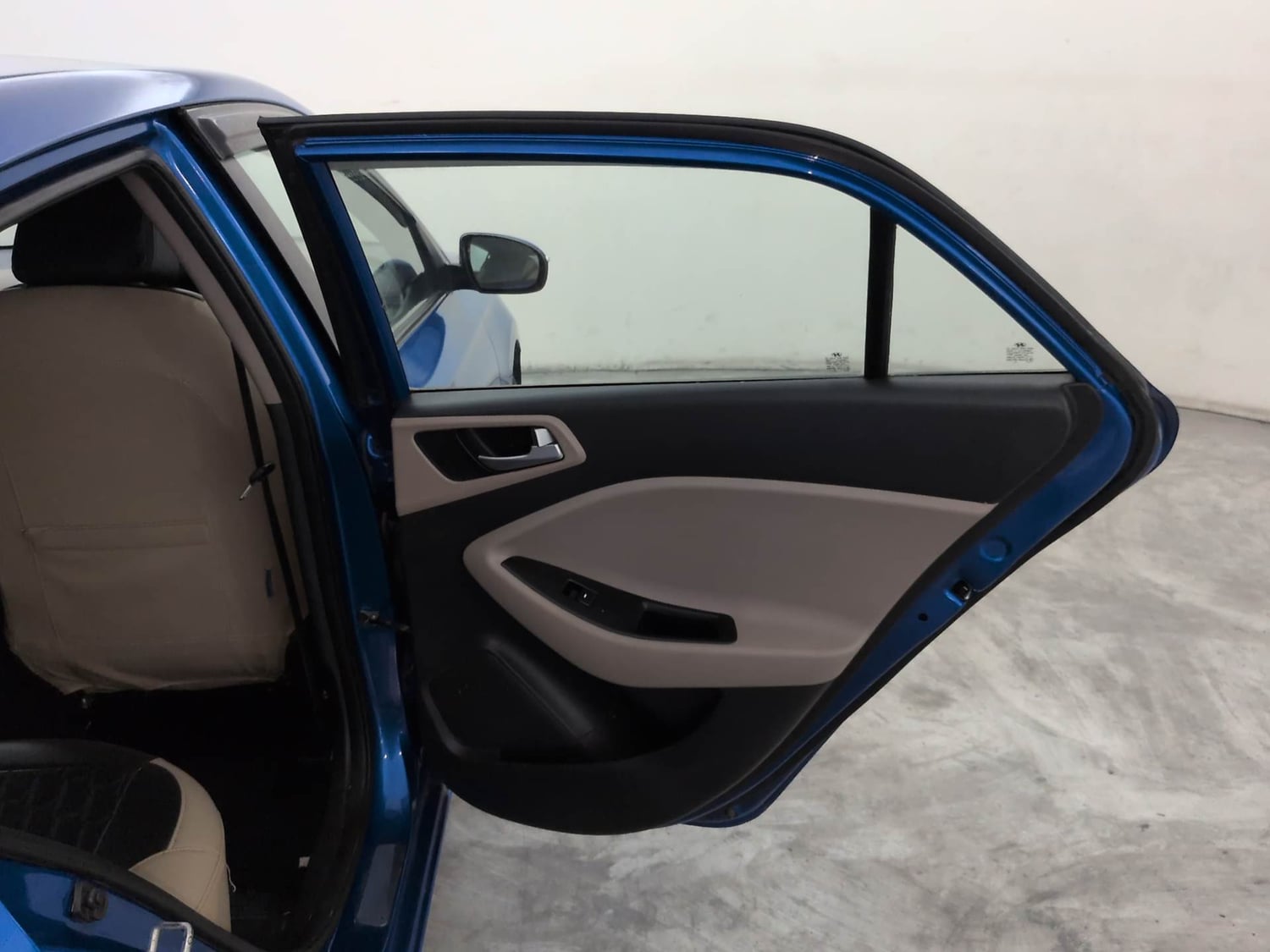 Used 2019 Hyundai Elite i20 Sportz Plus 1.2 Petrol Manual interior RIGHT REAR DOOR OPEN VIEW