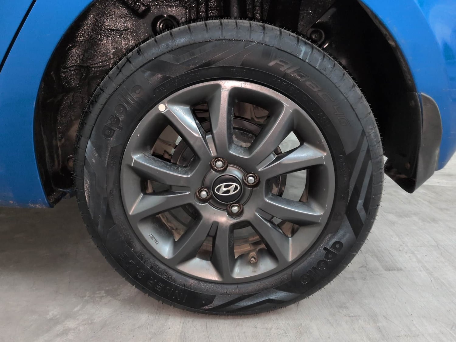 Used 2019 Hyundai Elite i20 Sportz Plus 1.2 Petrol Manual tyres LEFT REAR TYRE RIM VIEW