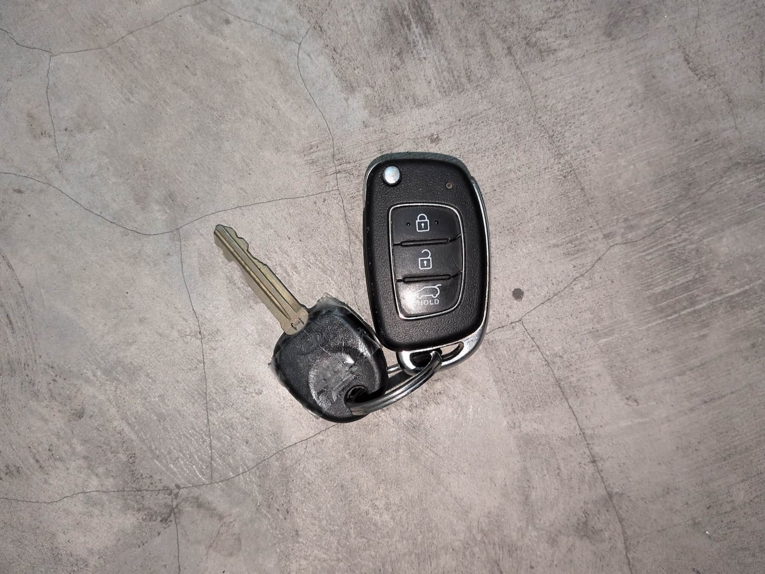 Used 2019 Hyundai Elite i20 Sportz Plus 1.2 Petrol Manual extra CAR KEY VIEW