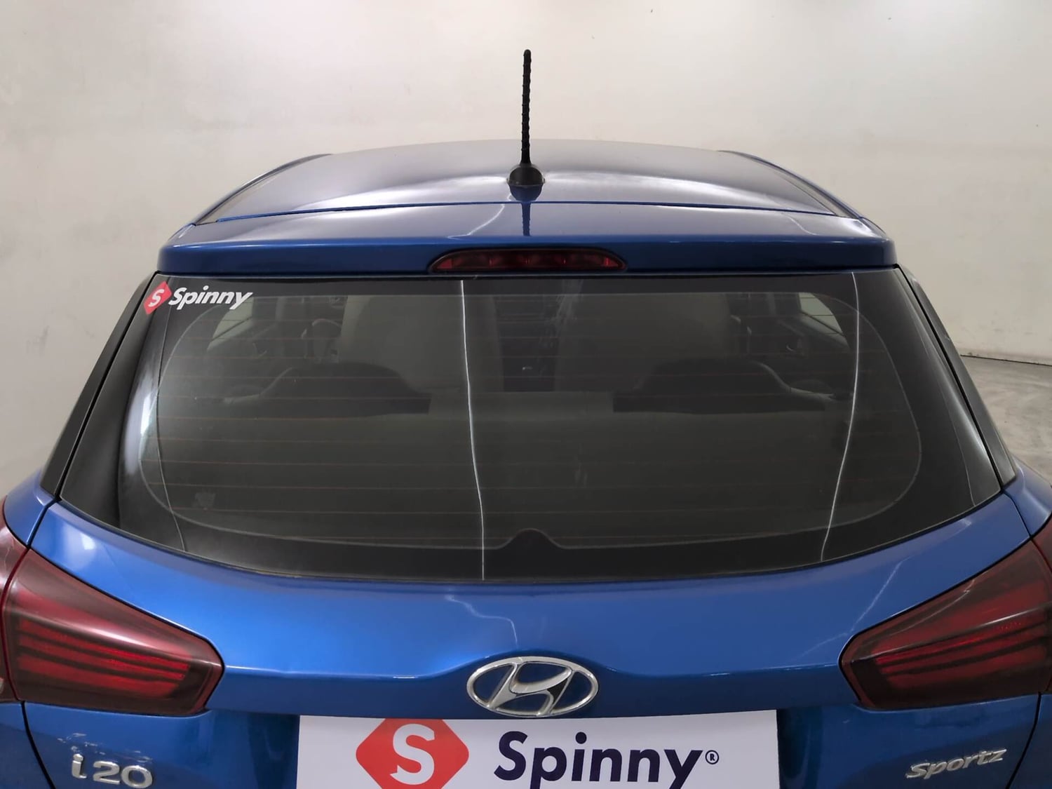 Used 2019 Hyundai Elite i20 Sportz Plus 1.2 Petrol Manual exterior BACK WINDSHIELD VIEW