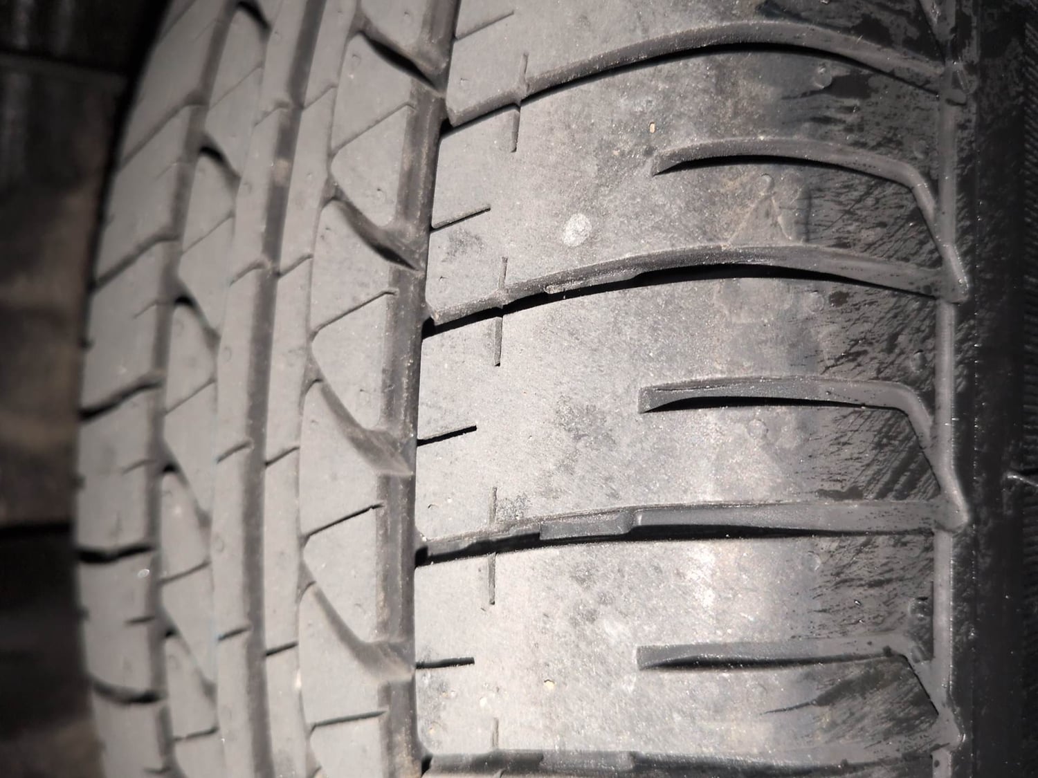 Used 2019 Hyundai Elite i20 Sportz Plus 1.2 Petrol Manual tyres RIGHT REAR TYRE TREAD VIEW