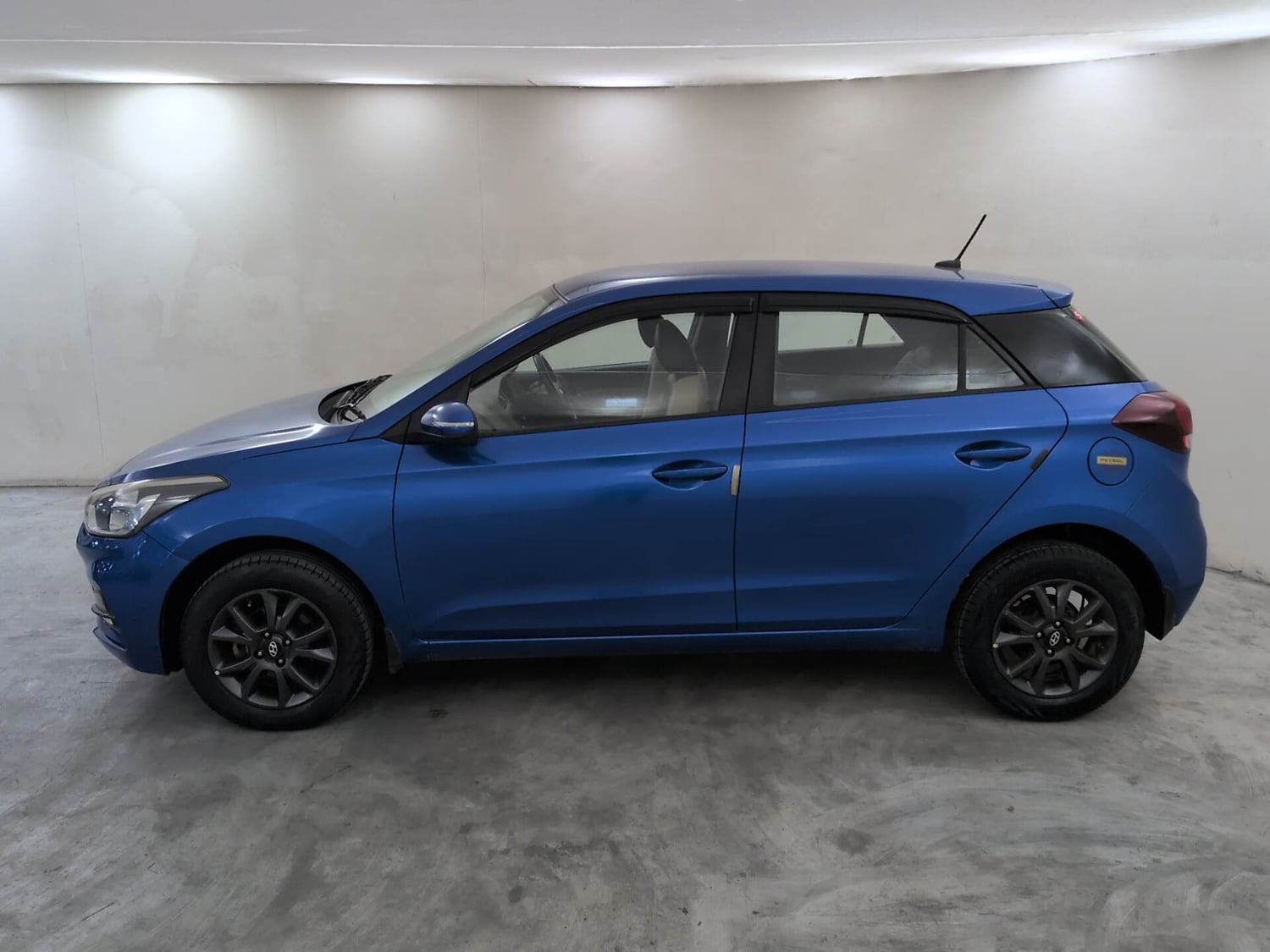 Used 2019 Hyundai Elite i20 Sportz Plus 1.2 Petrol Manual exterior LEFT SIDE VIEW