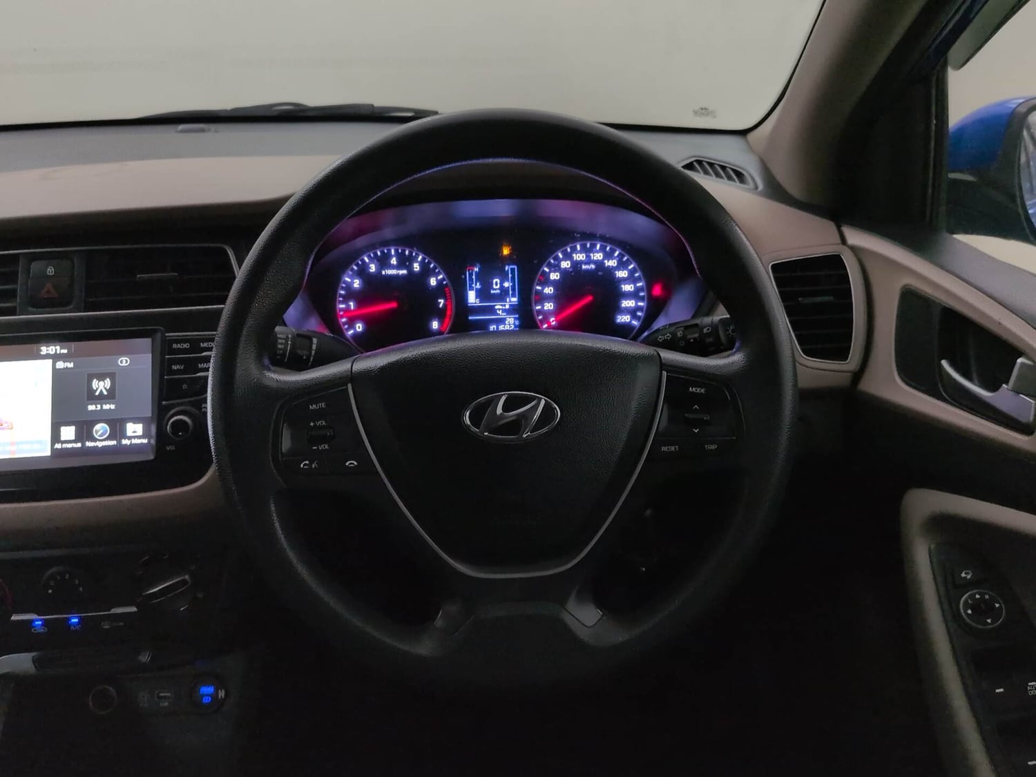 Used 2019 Hyundai Elite i20 Sportz Plus 1.2 Petrol Manual interior STEERING VIEW