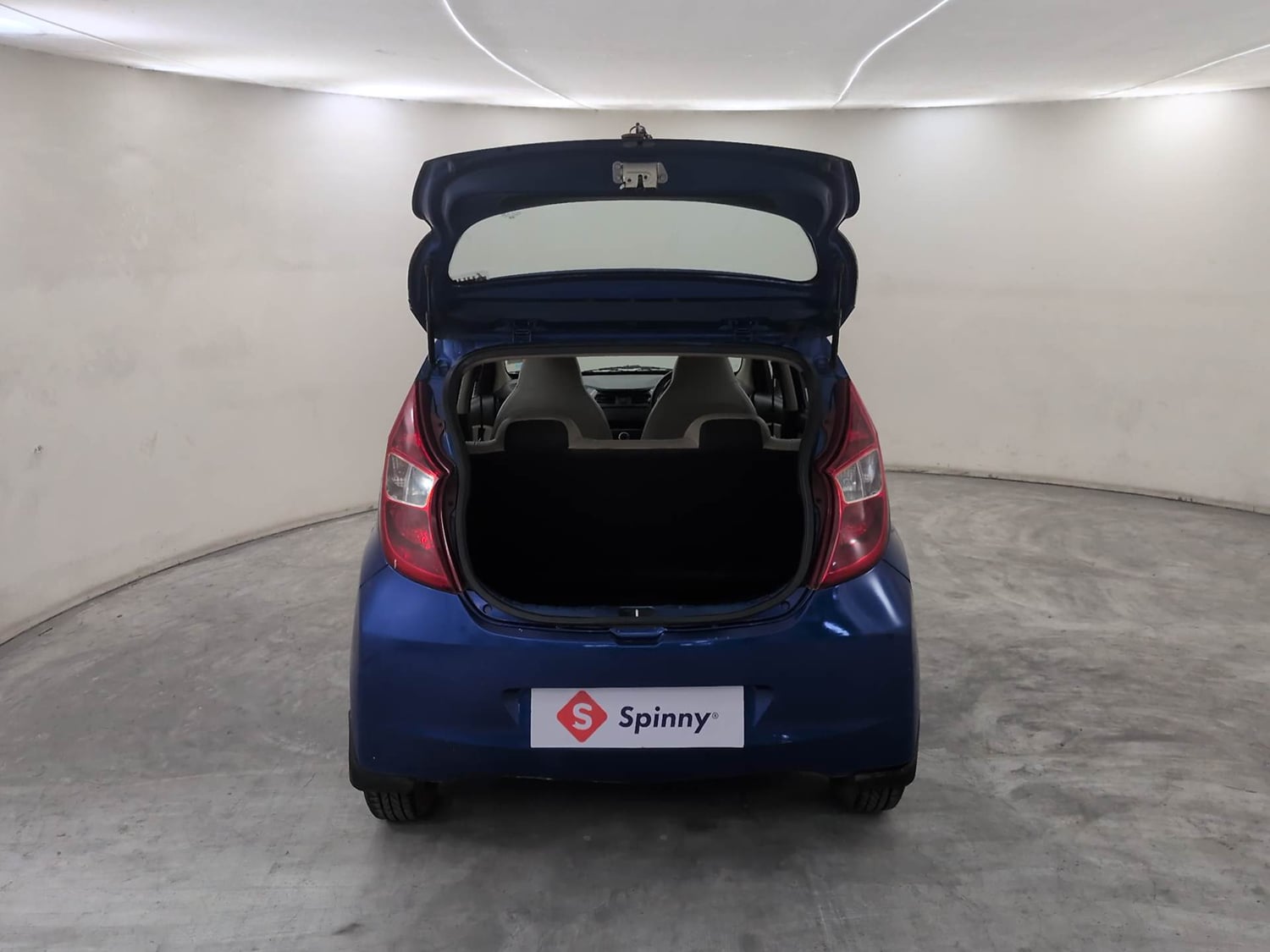 Used 2018 Hyundai Eon Era + Petrol Manual interior DICKY DOOR OPEN VIEW