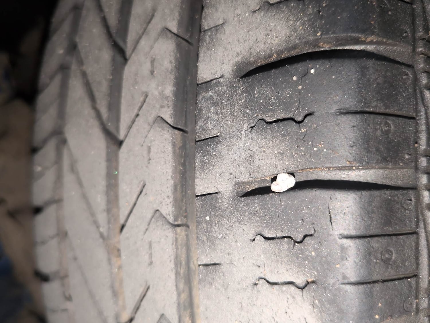 Used 2018 Hyundai Eon Era + Petrol Manual tyres LEFT REAR TYRE TREAD VIEW
