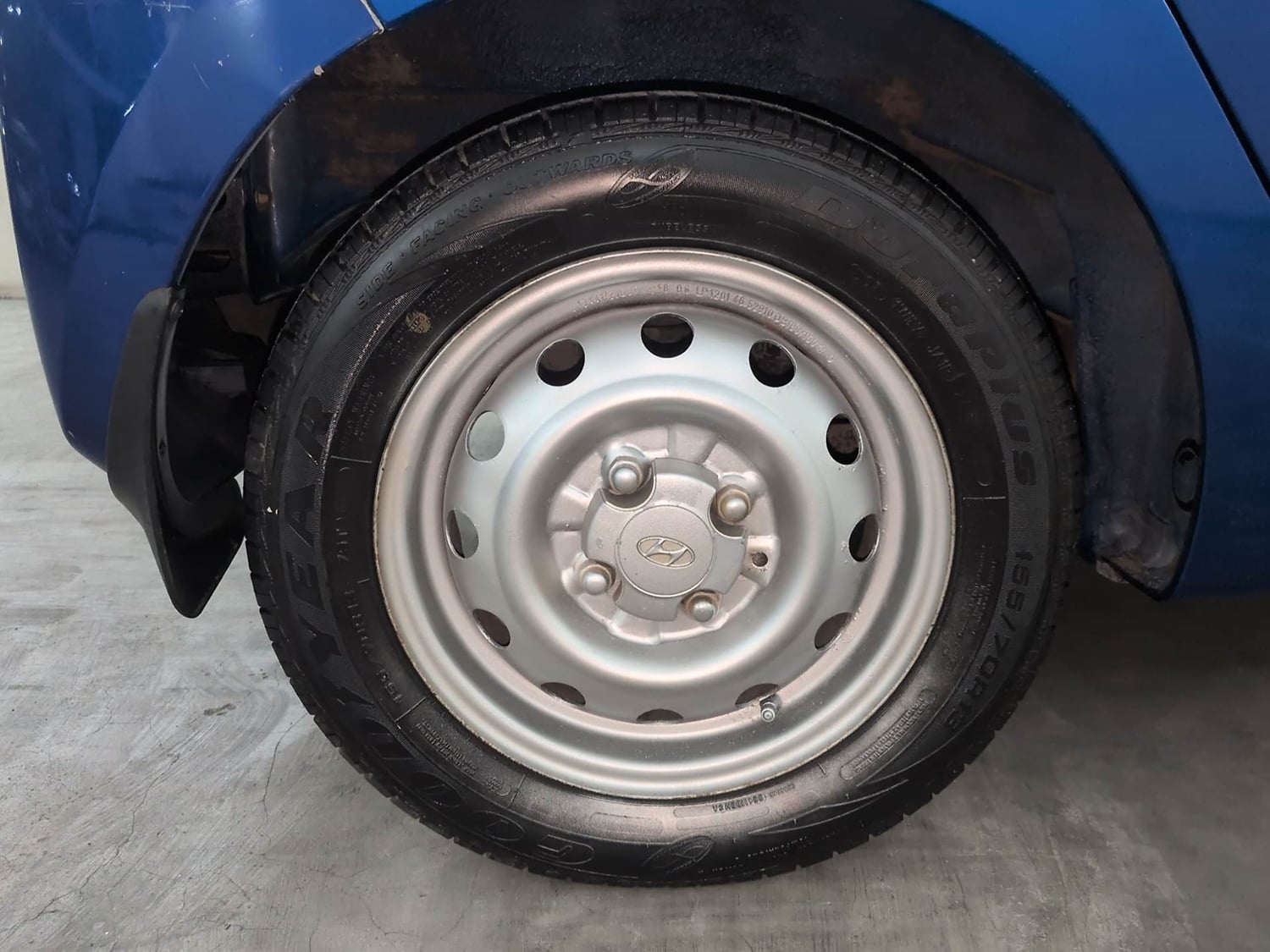 Used 2018 Hyundai Eon Era + Petrol Manual tyres RIGHT REAR TYRE RIM VIEW