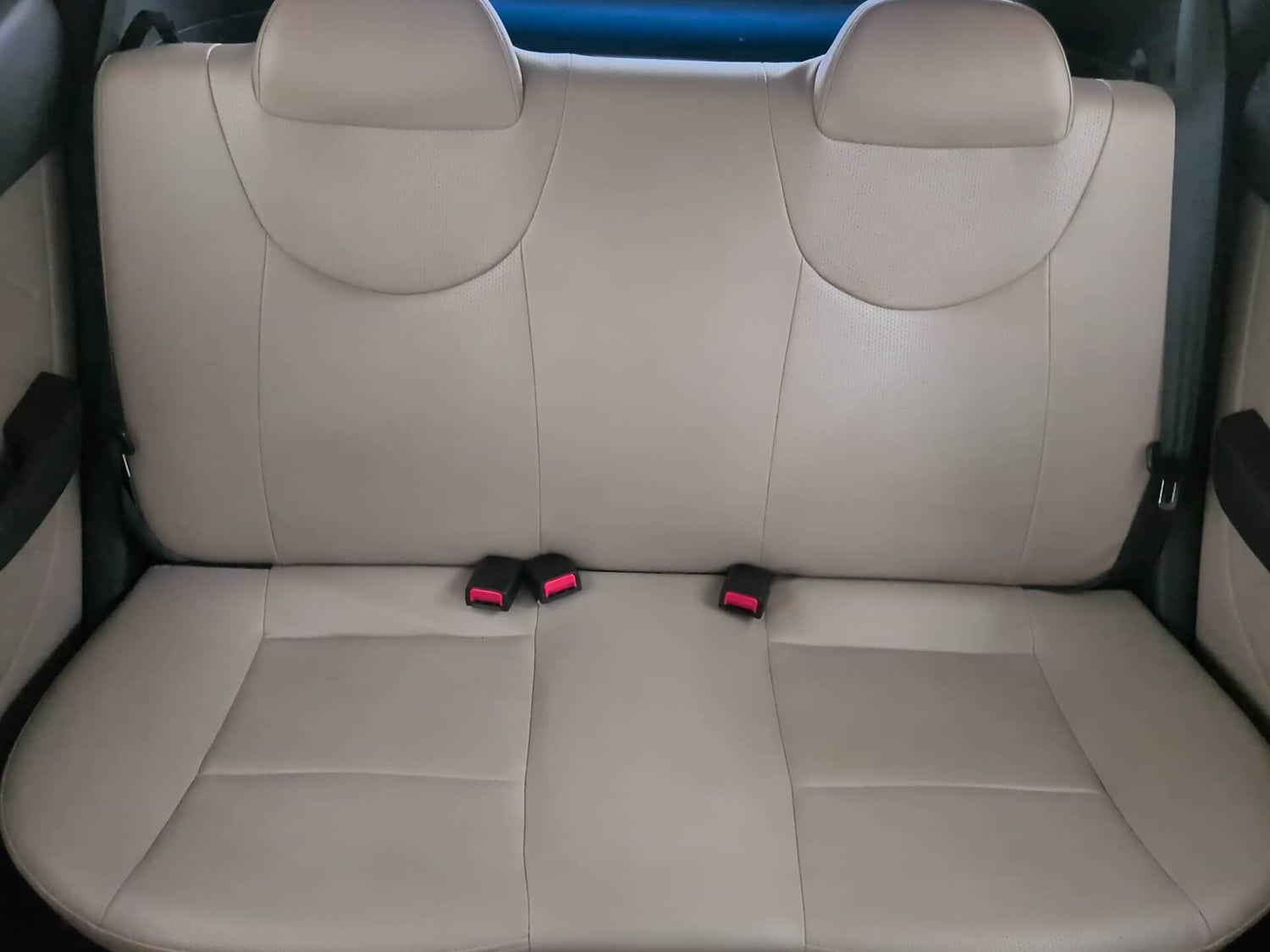 Used 2018 Hyundai Eon Era + Petrol Manual interior REAR SEAT CONDITION VIEW