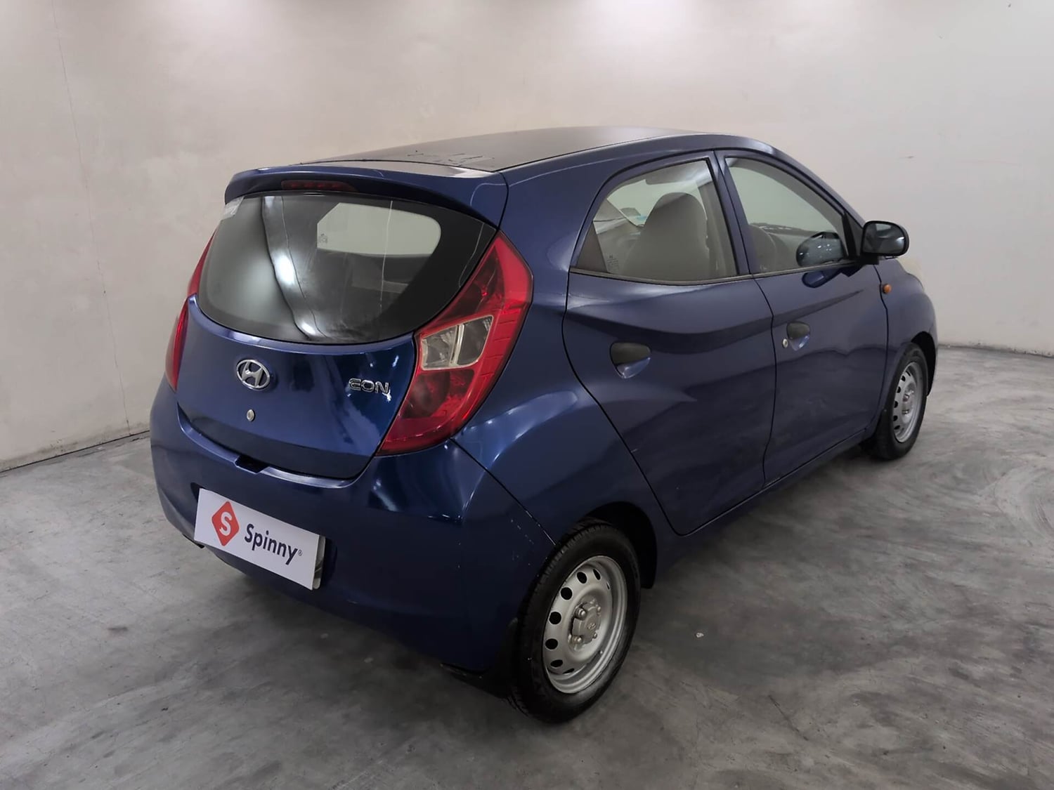 Used 2018 Hyundai Eon Era + Petrol Manual exterior RIGHT REAR CORNER VIEW
