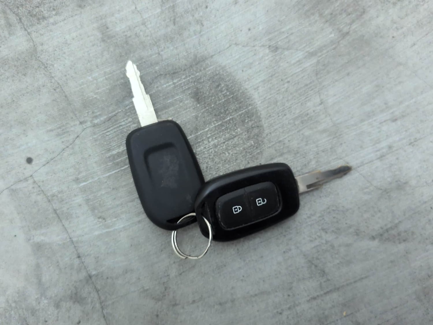 Used 2016 Renault Kwid RXT Opt Petrol Manual extra CAR KEY VIEW