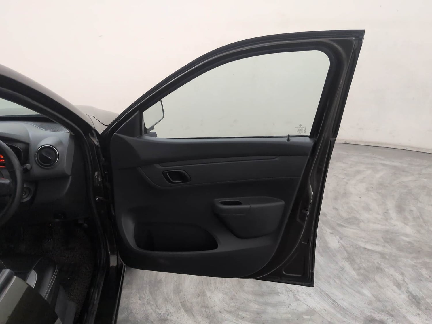 Used 2016 Renault Kwid RXT Opt Petrol Manual interior RIGHT FRONT DOOR OPEN VIEW