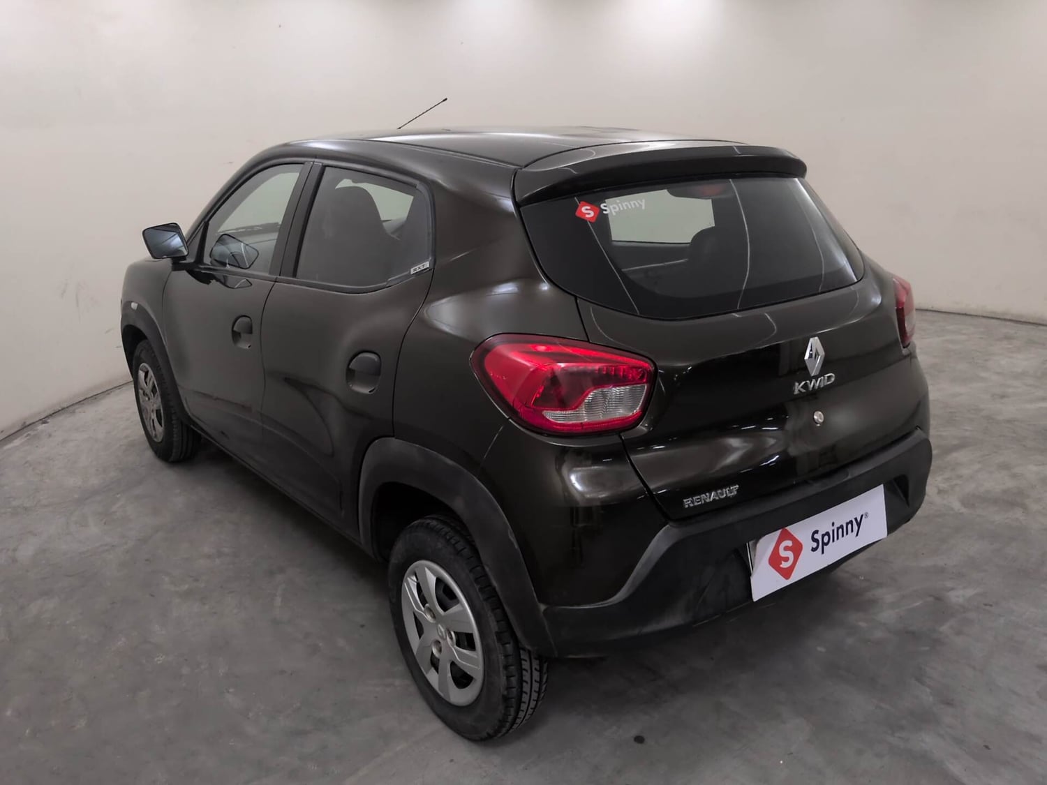 Used 2016 Renault Kwid RXT Opt Petrol Manual exterior LEFT REAR CORNER VIEW