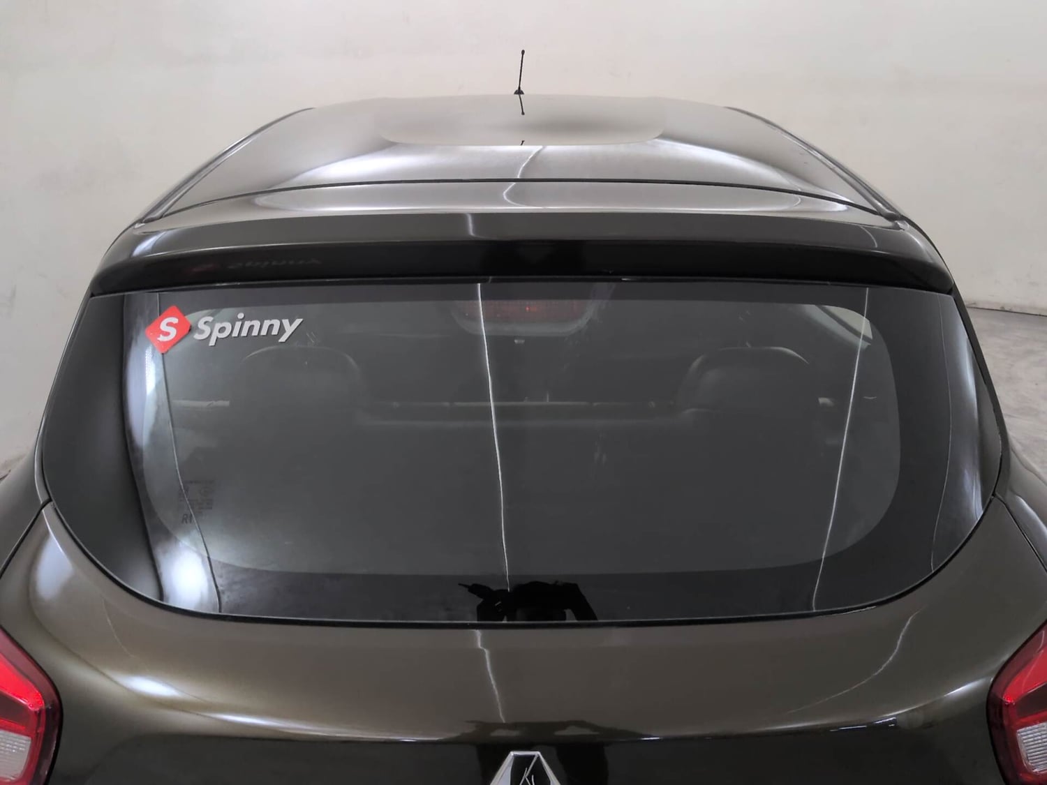 Used 2016 Renault Kwid RXT Opt Petrol Manual exterior BACK WINDSHIELD VIEW