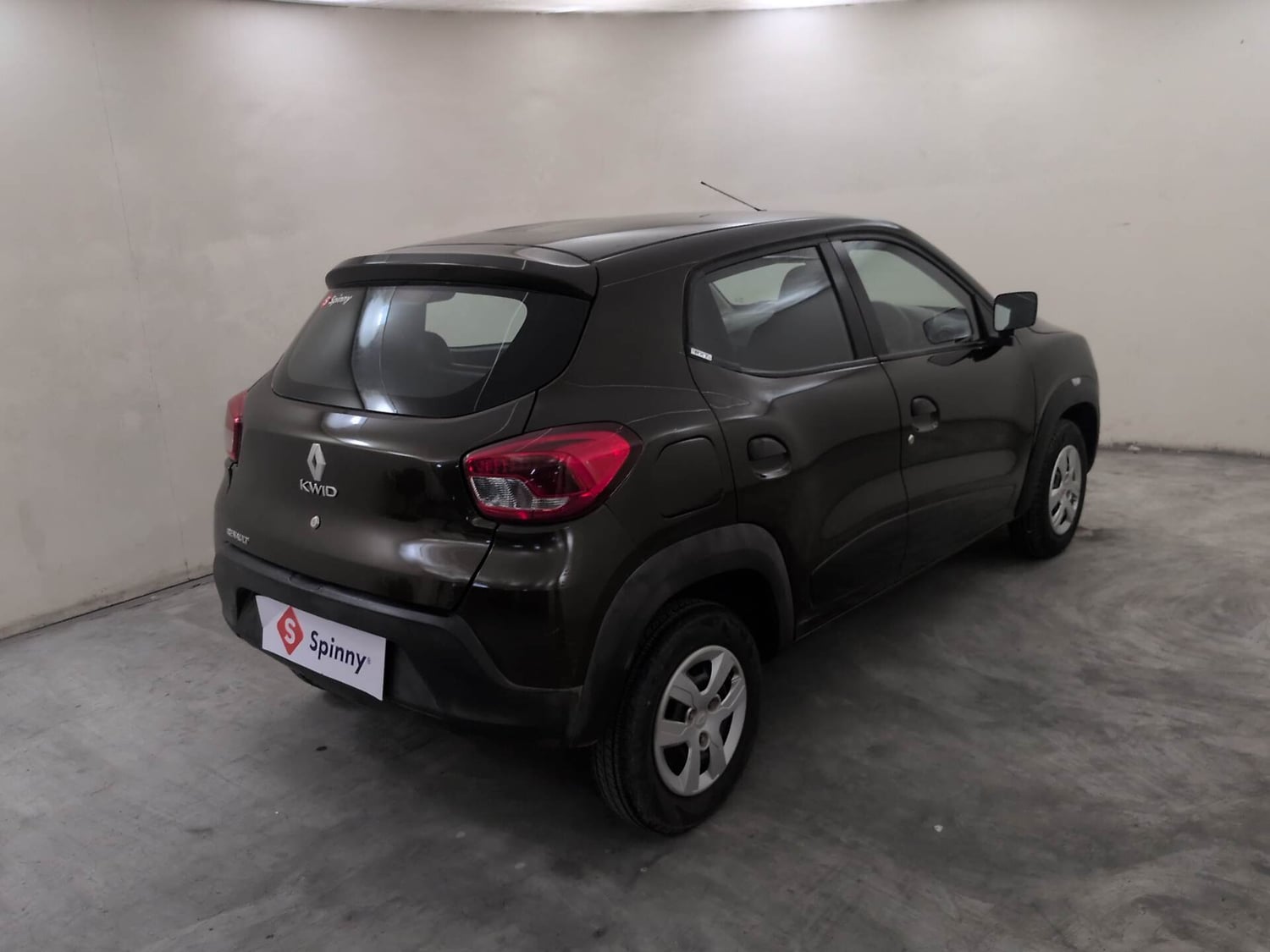 Used 2016 Renault Kwid RXT Opt Petrol Manual exterior RIGHT REAR CORNER VIEW
