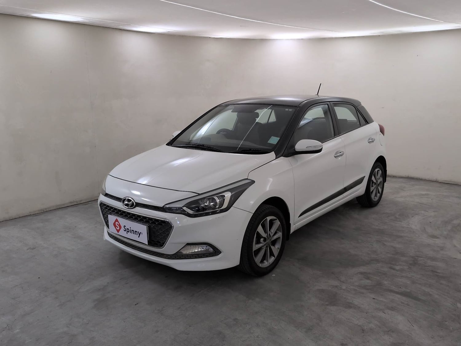 Used 2016 Hyundai Elite i20 Asta 1.2 (O) Petrol Manual exterior LEFT FRONT CORNER VIEW
