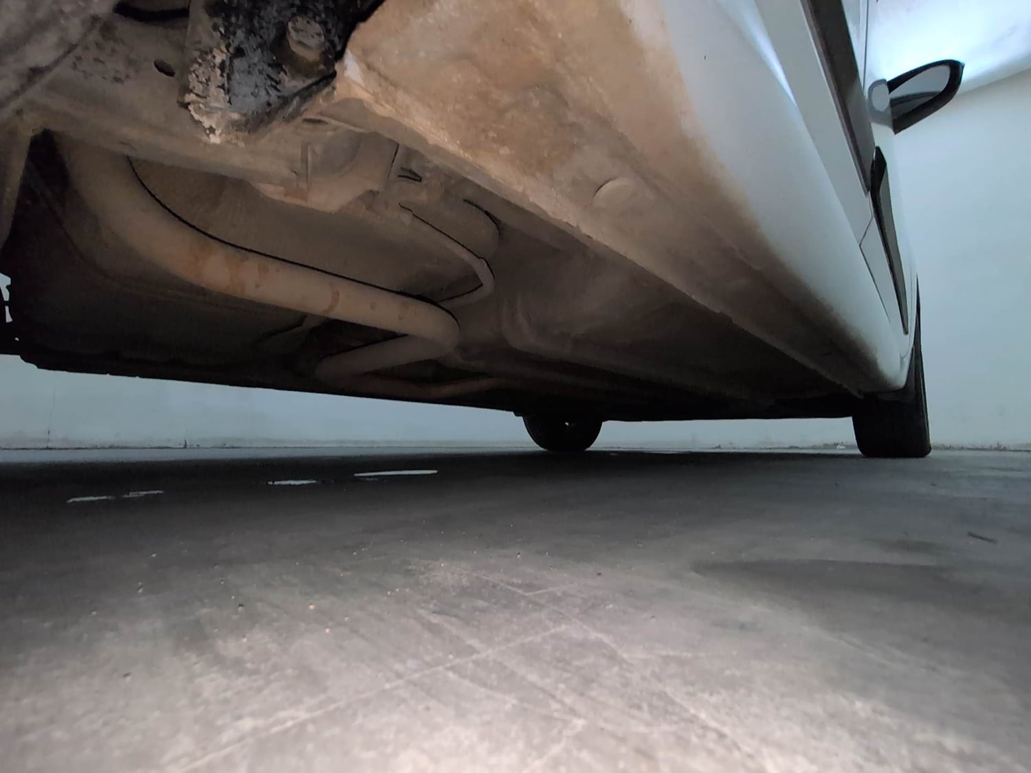 Used 2016 Hyundai Elite i20 Asta 1.2 (O) Petrol Manual extra REAR RIGHT UNDERBODY VIEW
