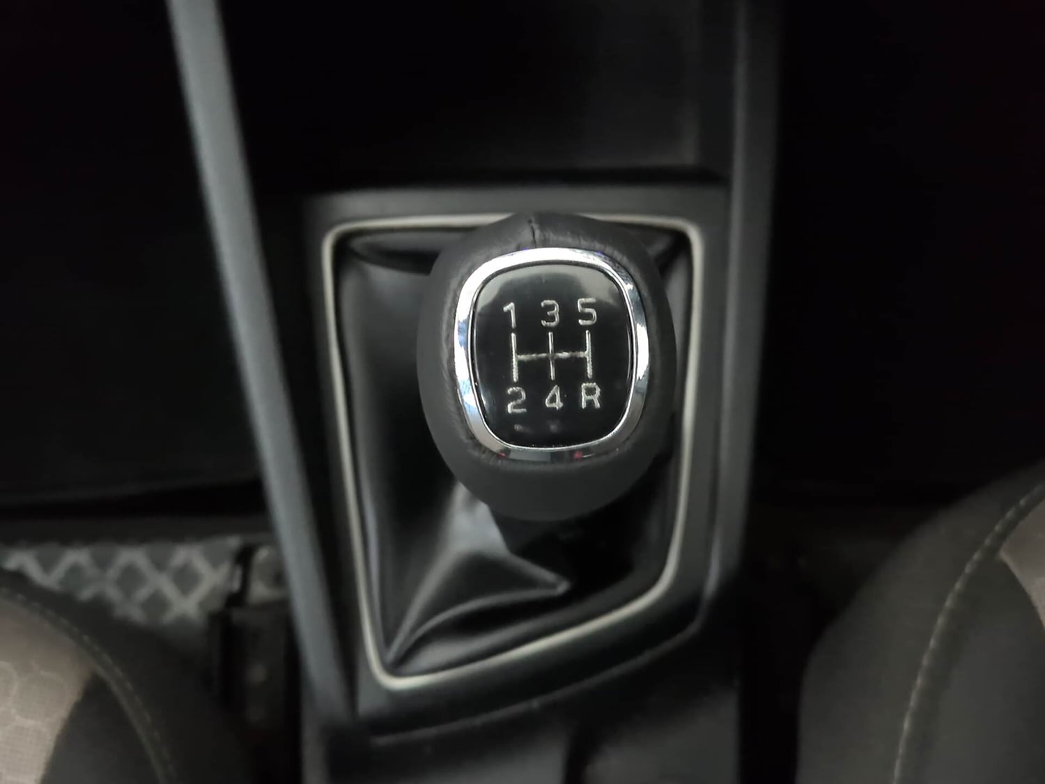 Used 2016 Hyundai Elite i20 Asta 1.2 (O) Petrol Manual interior GEAR  KNOB VIEW