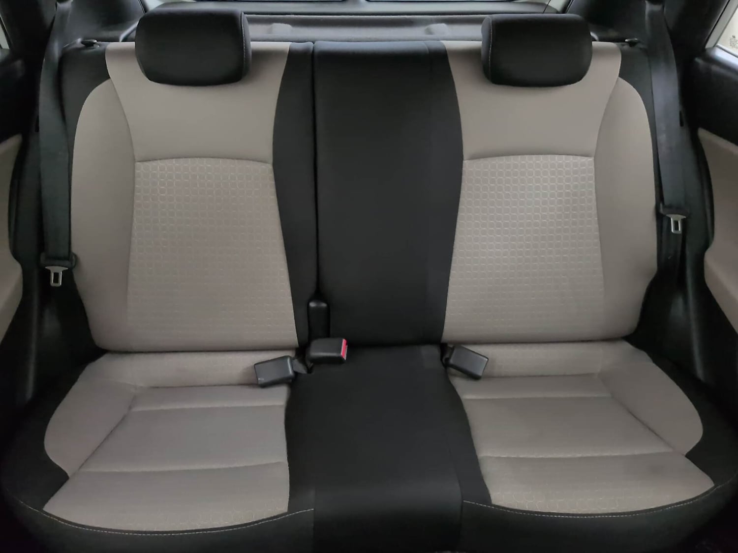 Used 2016 Hyundai Elite i20 Asta 1.2 (O) Petrol Manual interior REAR SEAT CONDITION VIEW