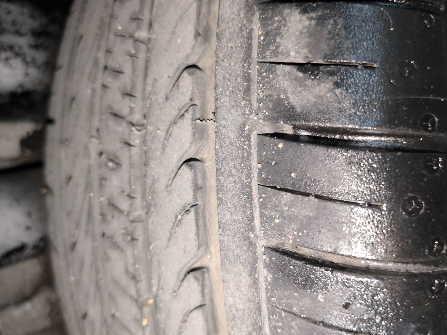 Used 2016 Hyundai Elite i20 Asta 1.2 (O) Petrol Manual tyres LEFT REAR TYRE TREAD VIEW