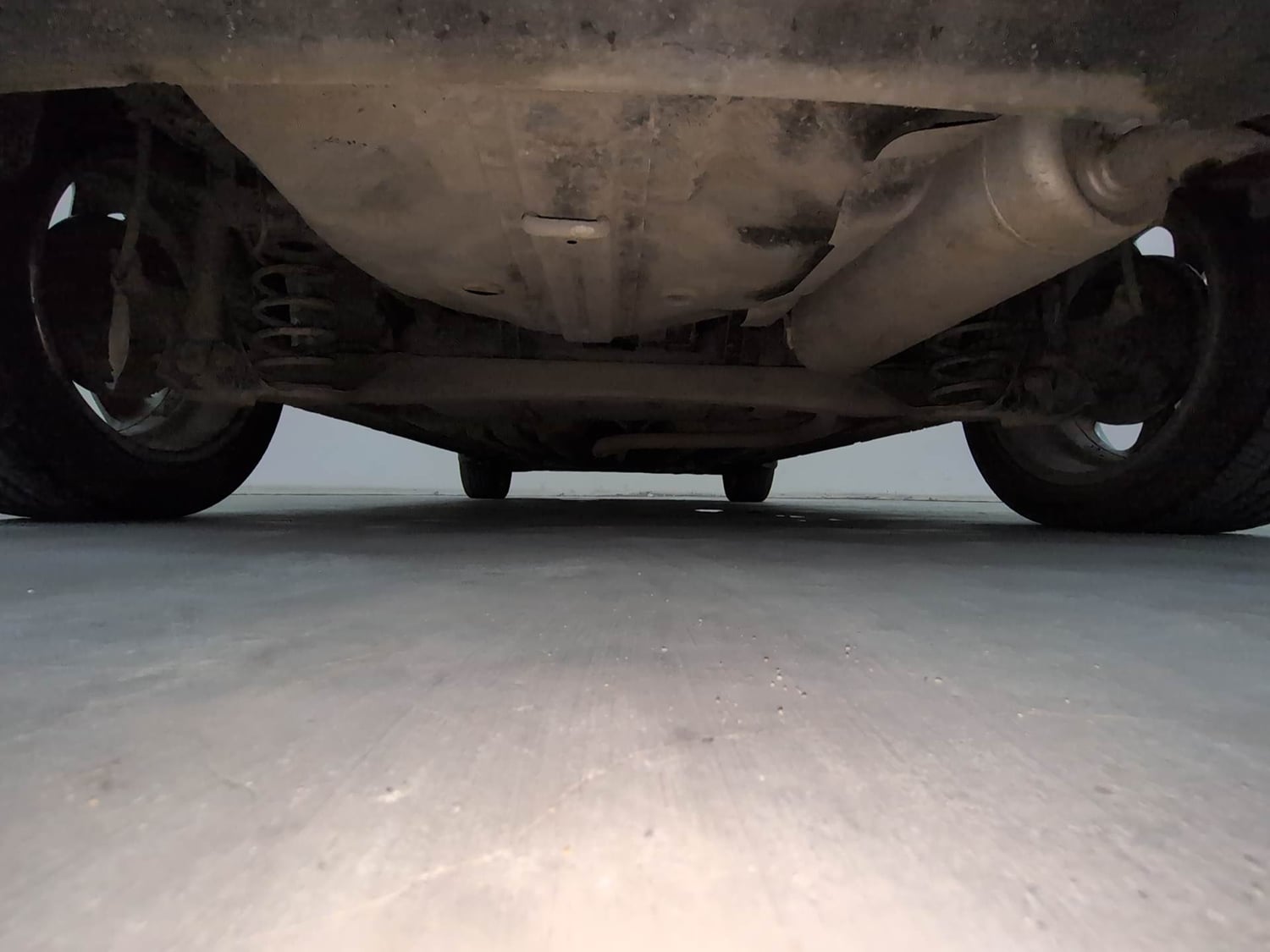 Used 2016 Hyundai Elite i20 Asta 1.2 (O) Petrol Manual extra REAR UNDERBODY VIEW (TAKEN FROM REAR)
