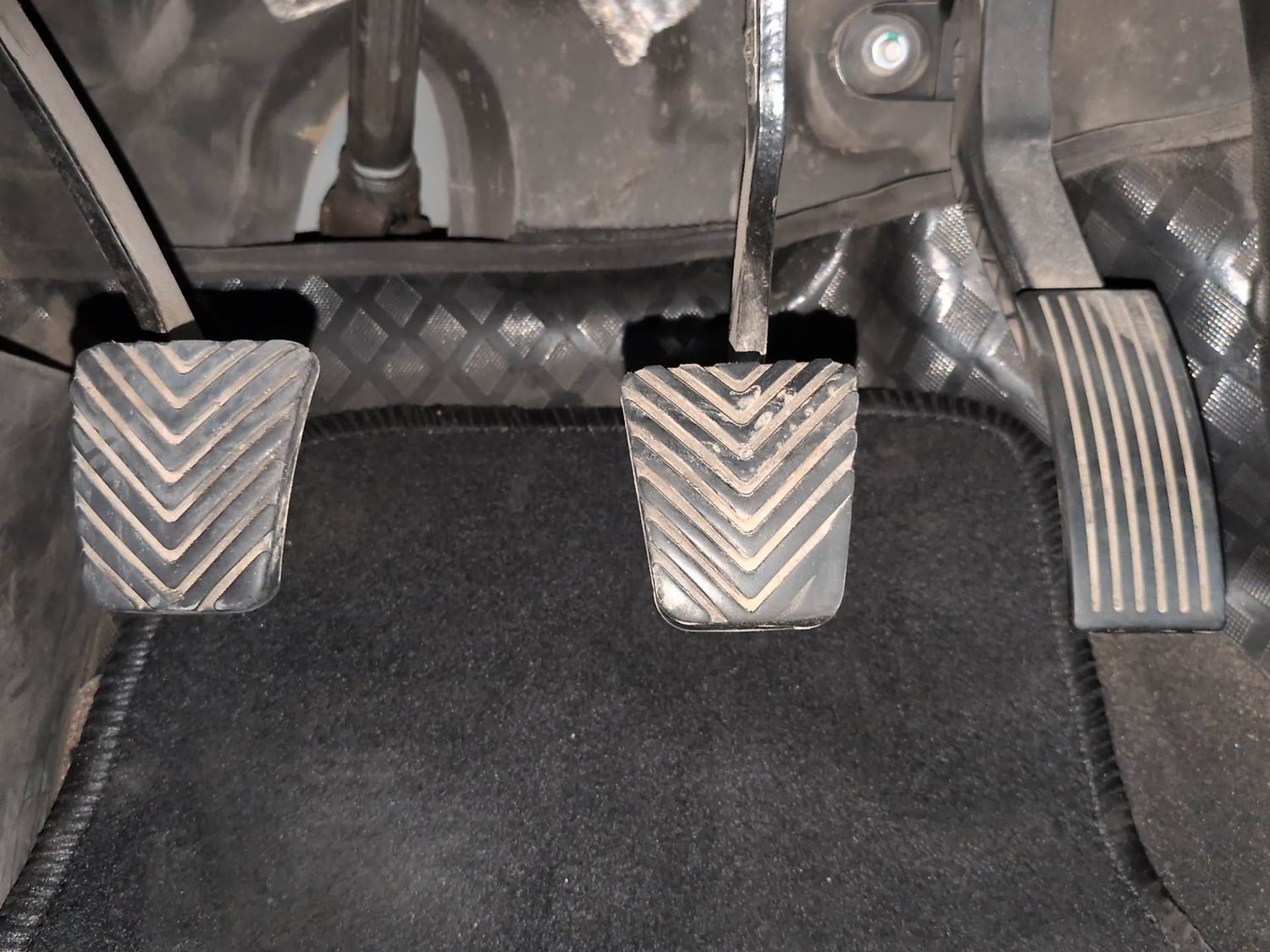 Used 2016 Hyundai Elite i20 Asta 1.2 (O) Petrol Manual interior PEDALS VIEW