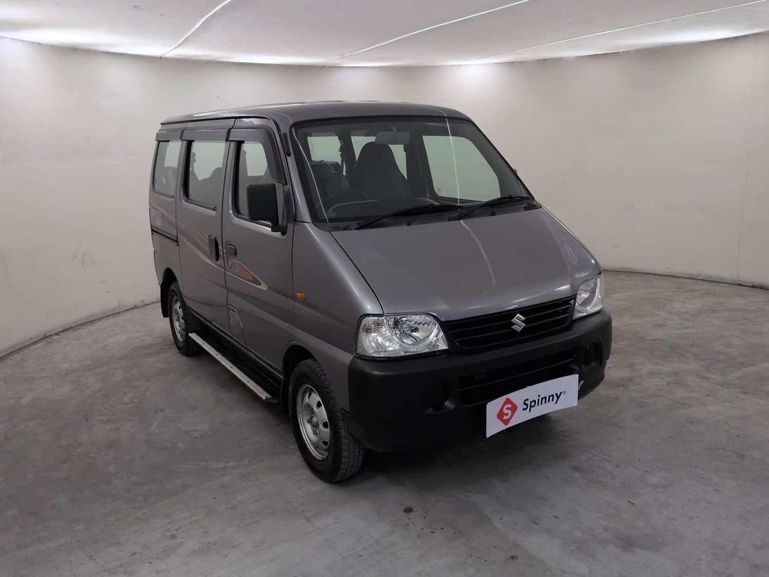 Used 2019 Maruti Suzuki Eeco 5 STR WITH A/C+HTR Petrol Manual exterior RIGHT FRONT CORNER VIEW