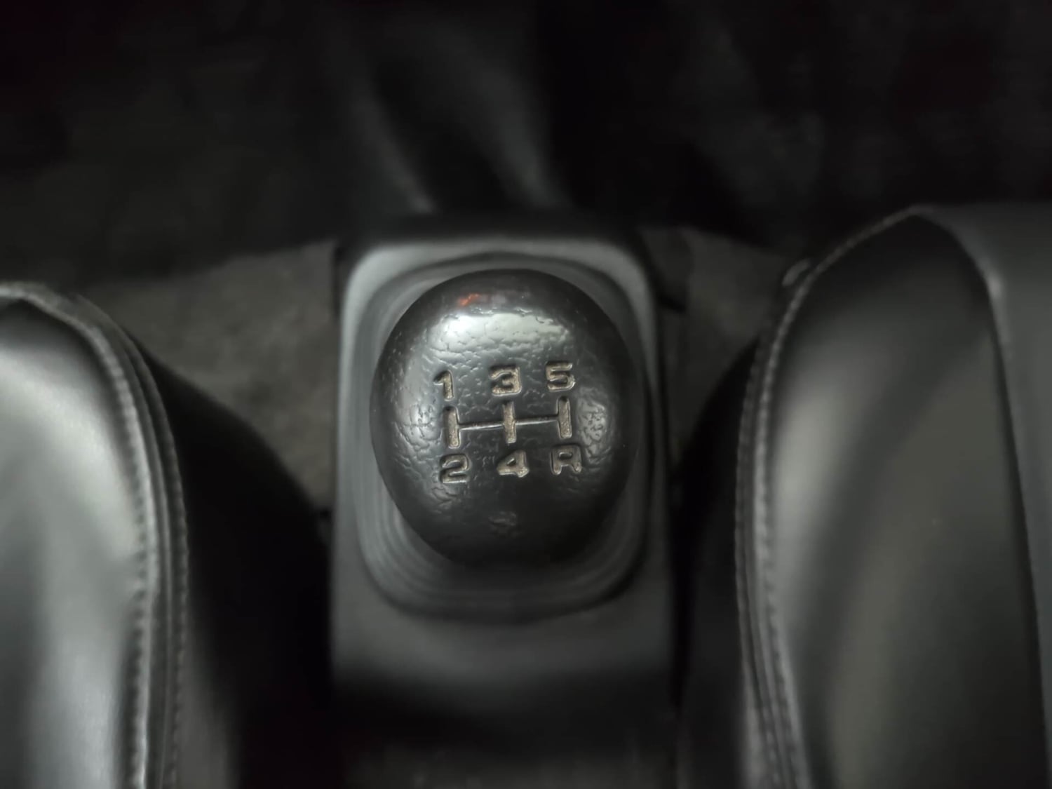 Used 2019 Maruti Suzuki Eeco 5 STR WITH A/C+HTR Petrol Manual interior GEAR  KNOB VIEW