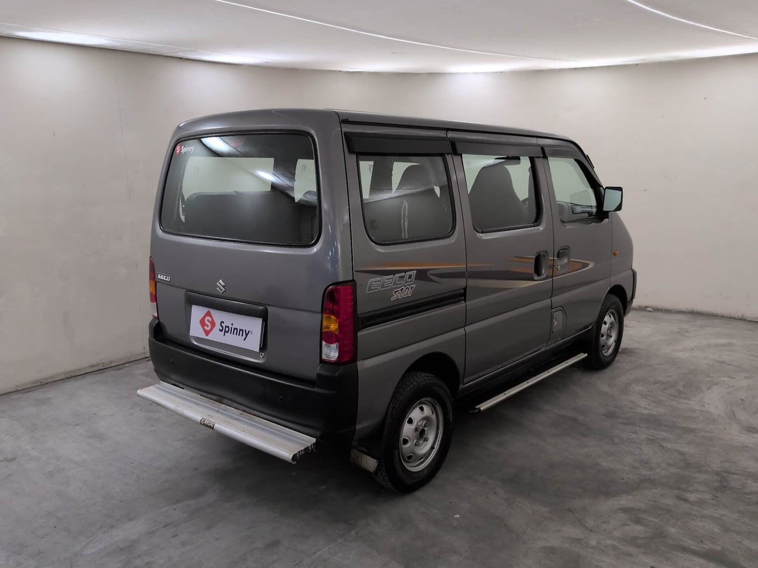 Used 2019 Maruti Suzuki Eeco 5 STR WITH A/C+HTR Petrol Manual exterior RIGHT REAR CORNER VIEW