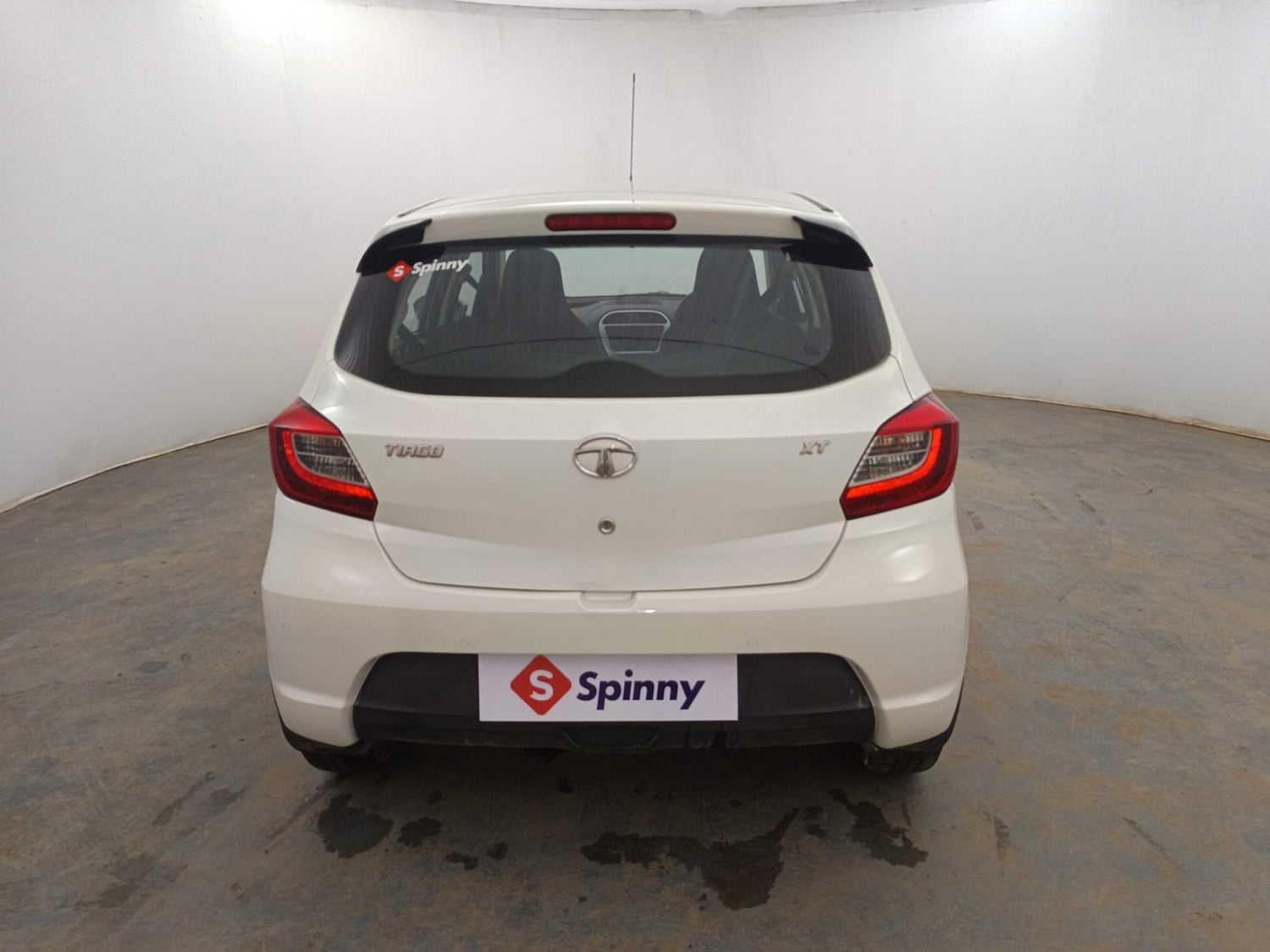 Used 2016 Tata Tiago Revotron XT Petrol Manual exterior BACK VIEW