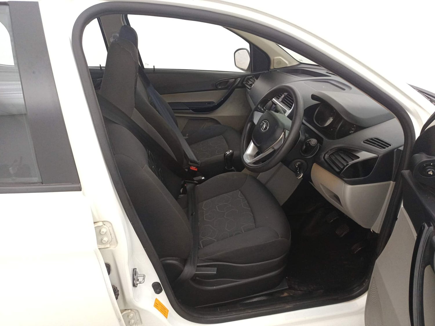 Used 2016 Tata Tiago Revotron XT Petrol Manual interior RIGHT SIDE FRONT DOOR CABIN VIEW