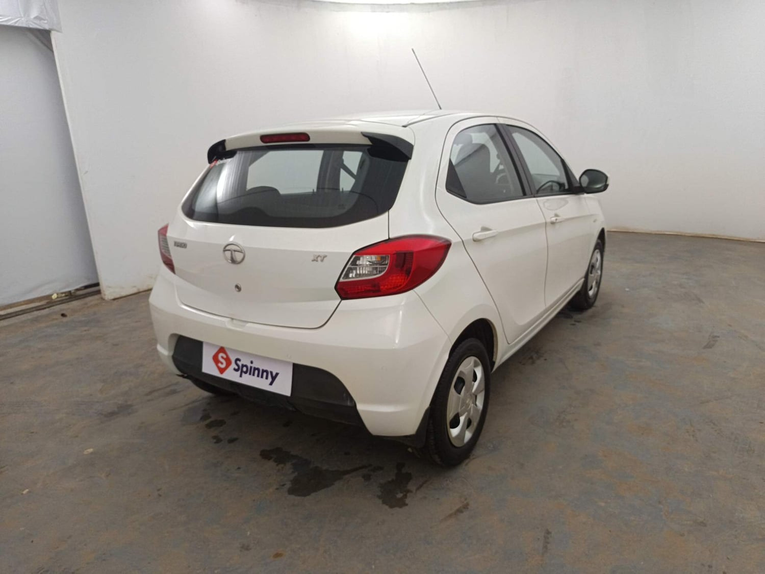 Used 2016 Tata Tiago Revotron XT Petrol Manual exterior RIGHT REAR CORNER VIEW
