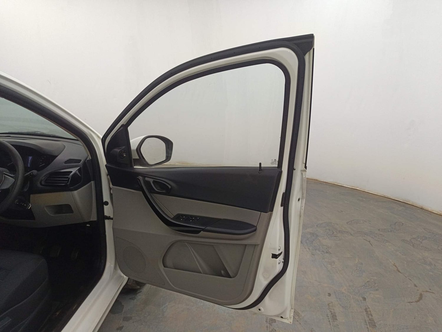 Used 2016 Tata Tiago Revotron XT Petrol Manual interior RIGHT FRONT DOOR OPEN VIEW