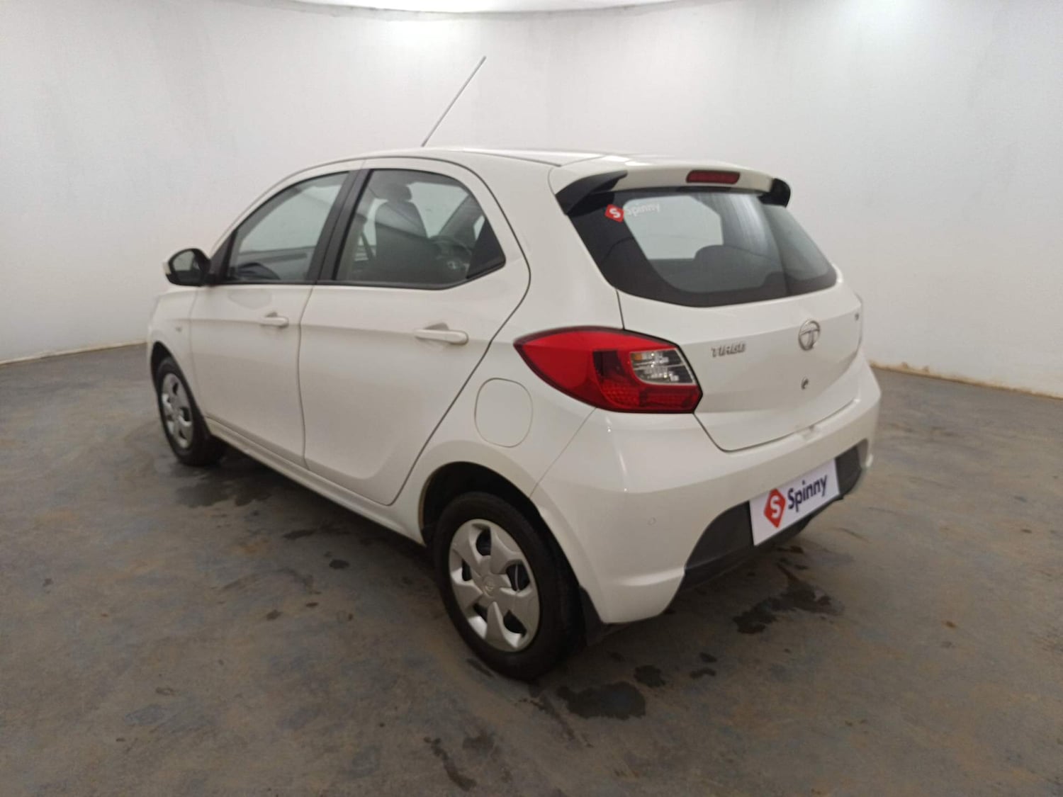 Used 2016 Tata Tiago Revotron XT Petrol Manual exterior LEFT REAR CORNER VIEW