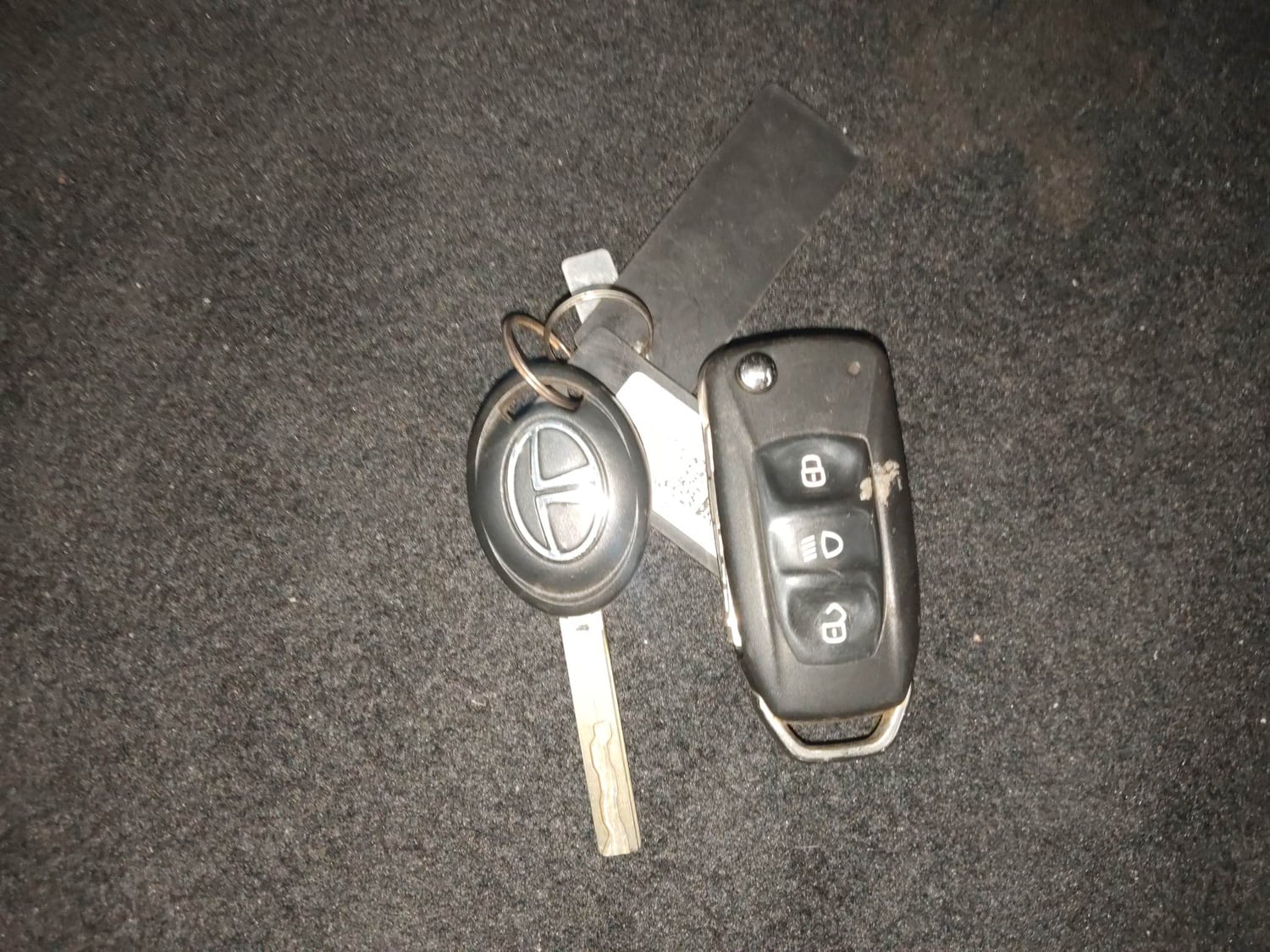 Used 2020 Tata Tiago XZA Plus Petrol Automatic extra CAR KEY VIEW