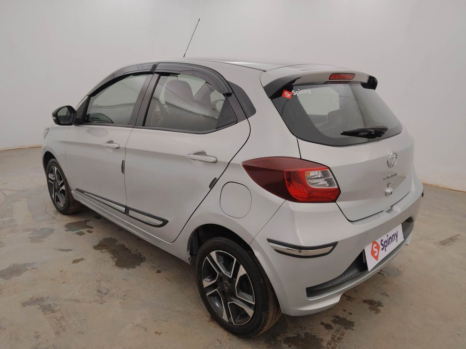 Used 2020 Tata Tiago XZA Plus Petrol Automatic exterior LEFT REAR CORNER VIEW