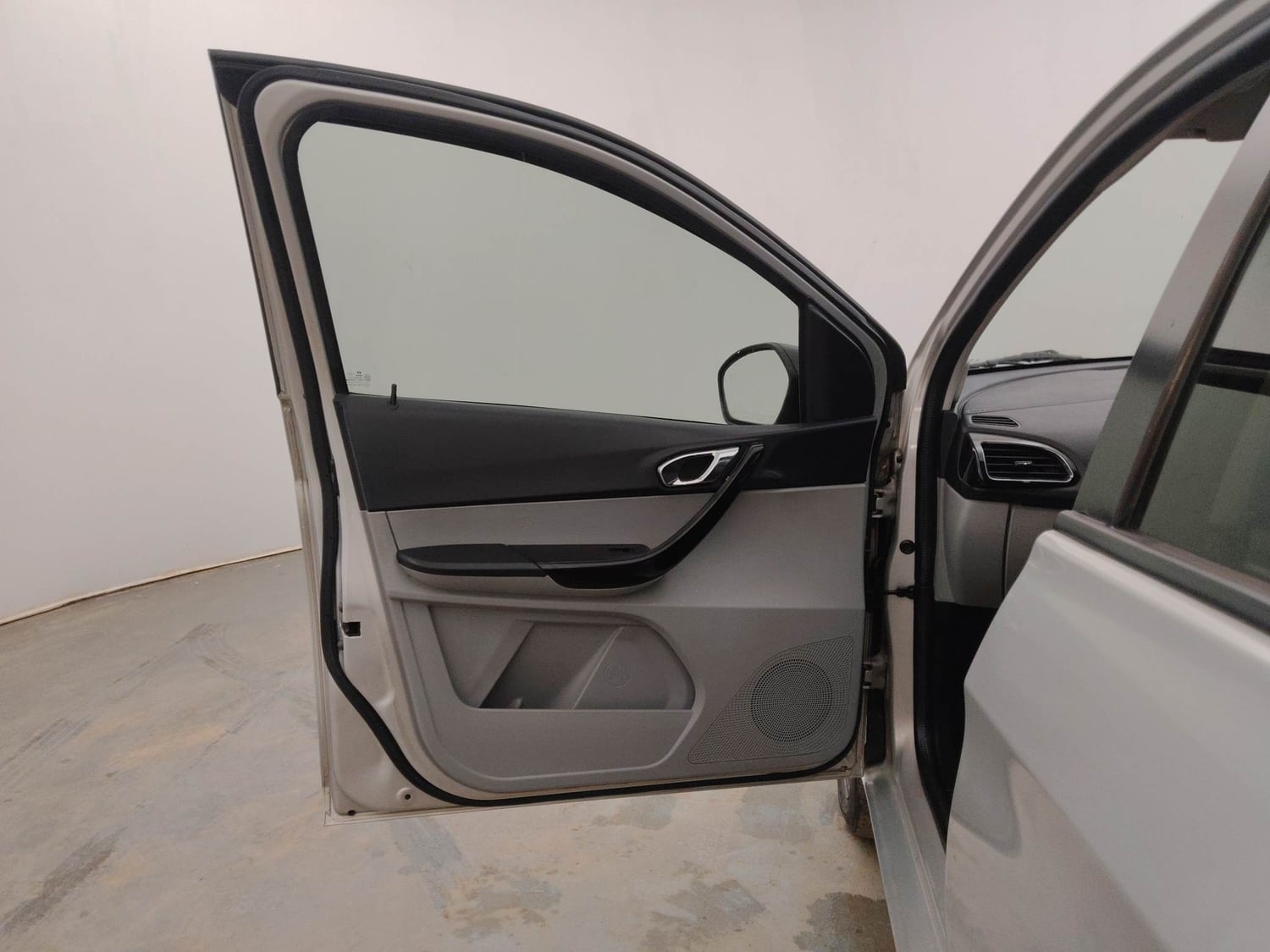 Used 2020 Tata Tiago XZA Plus Petrol Automatic interior LEFT FRONT DOOR OPEN VIEW