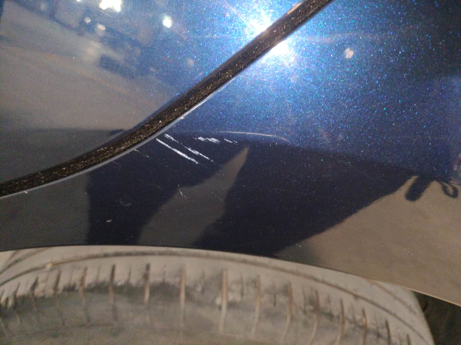Used 2018 Maruti Suzuki Swift ZXi AMT Petrol Automatic dents MINOR SCRATCH