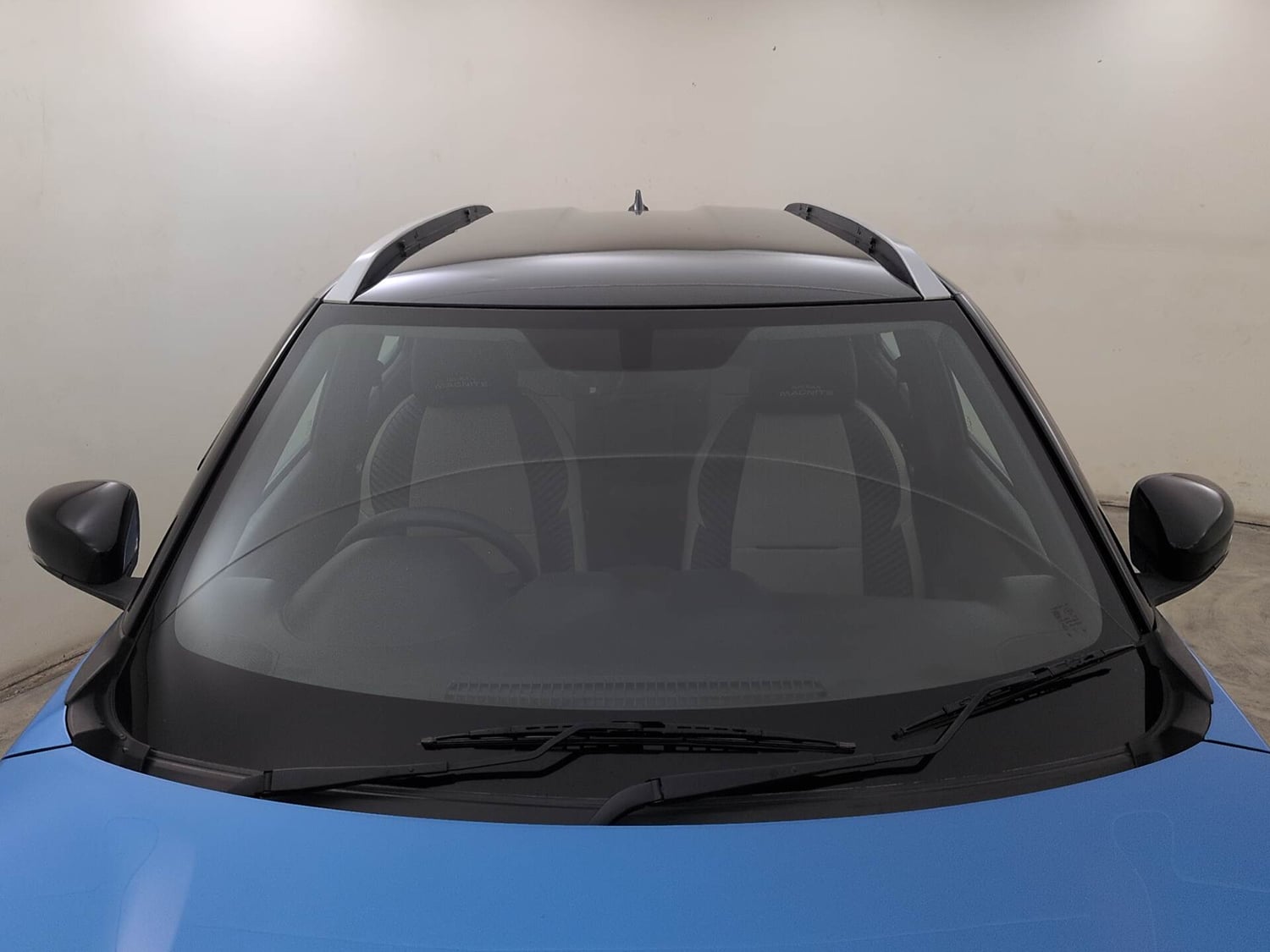 Used 2024 Nissan Magnite N-Connecta B4D 1.0 Petrol AMT Dual Tone Petrol Automatic exterior FRONT WINDSHIELD VIEW
