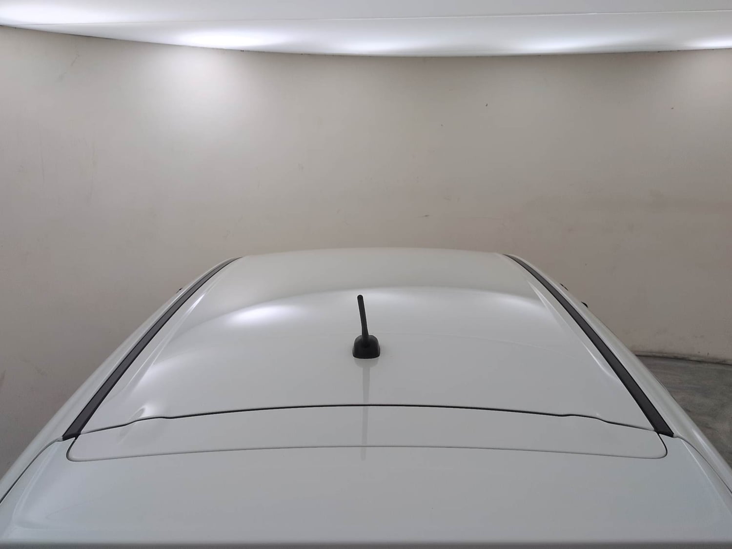 Used 2024 Maruti Suzuki Baleno Zeta MT Petrol Manual exterior EXTERIOR ROOF VIEW