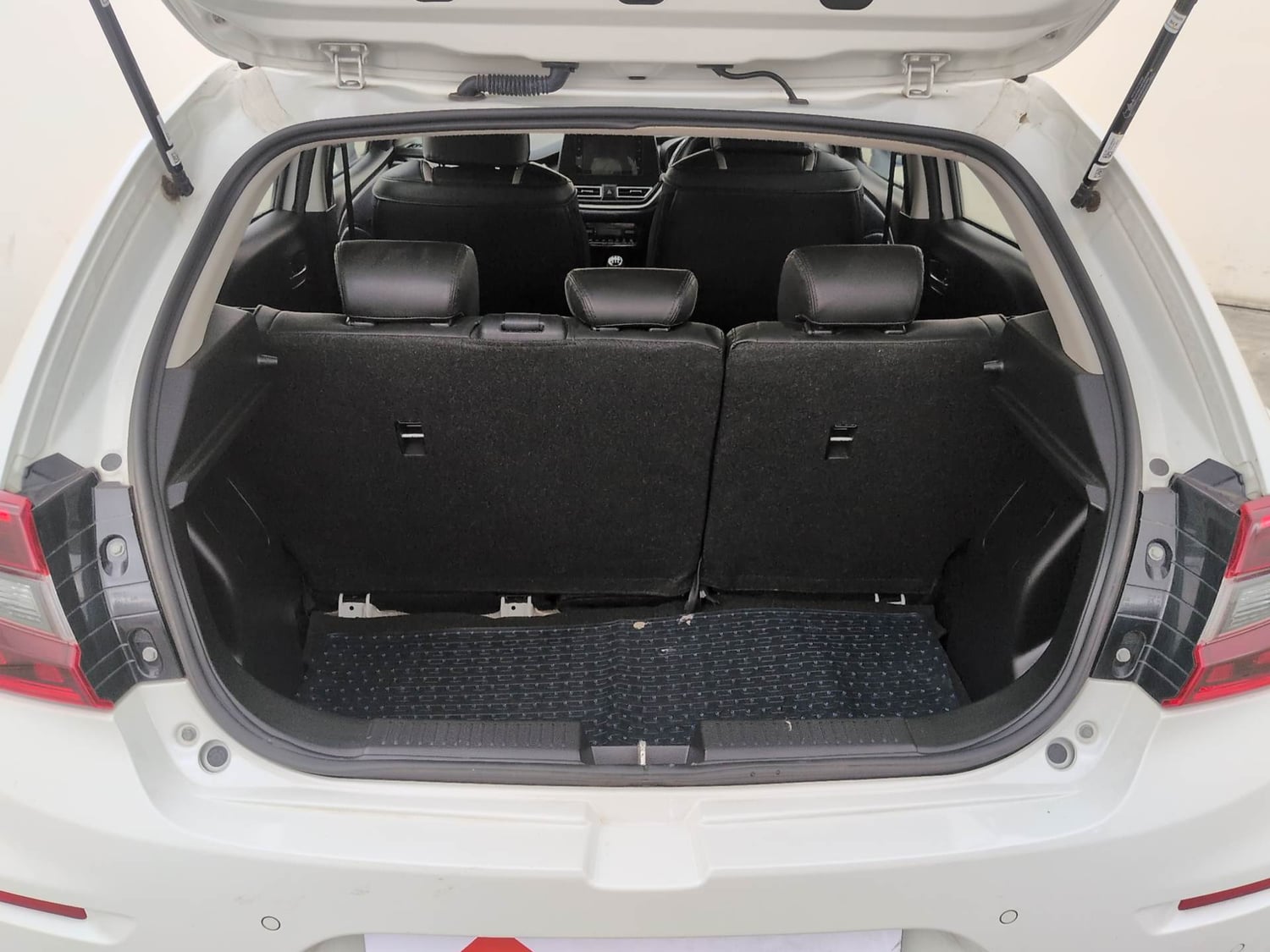 Used 2024 Maruti Suzuki Baleno Zeta MT Petrol Manual interior DICKY INSIDE VIEW