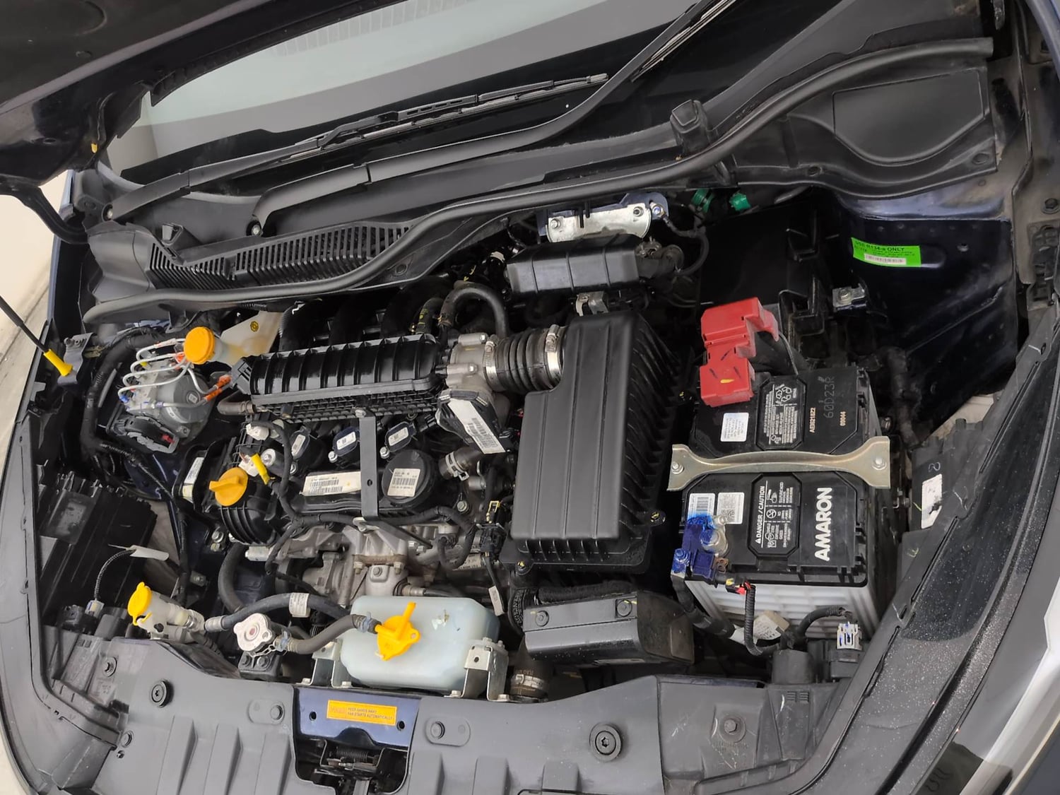 Used 2025 Tata Altroz Accomplished Plus S Petrol 6DCT Petrol Automatic engine ENGINE LEFT SIDE VIEW