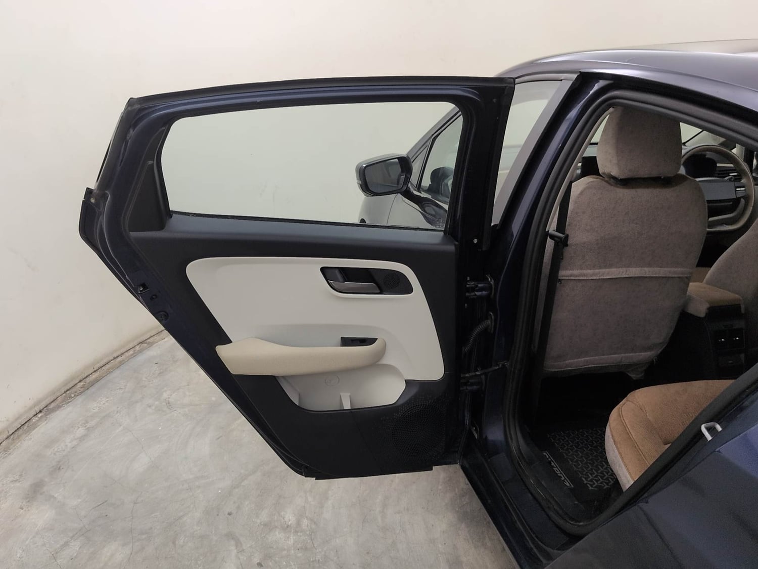 Used 2025 Tata Altroz Accomplished Plus S Petrol 6DCT Petrol Automatic interior LEFT REAR DOOR OPEN VIEW