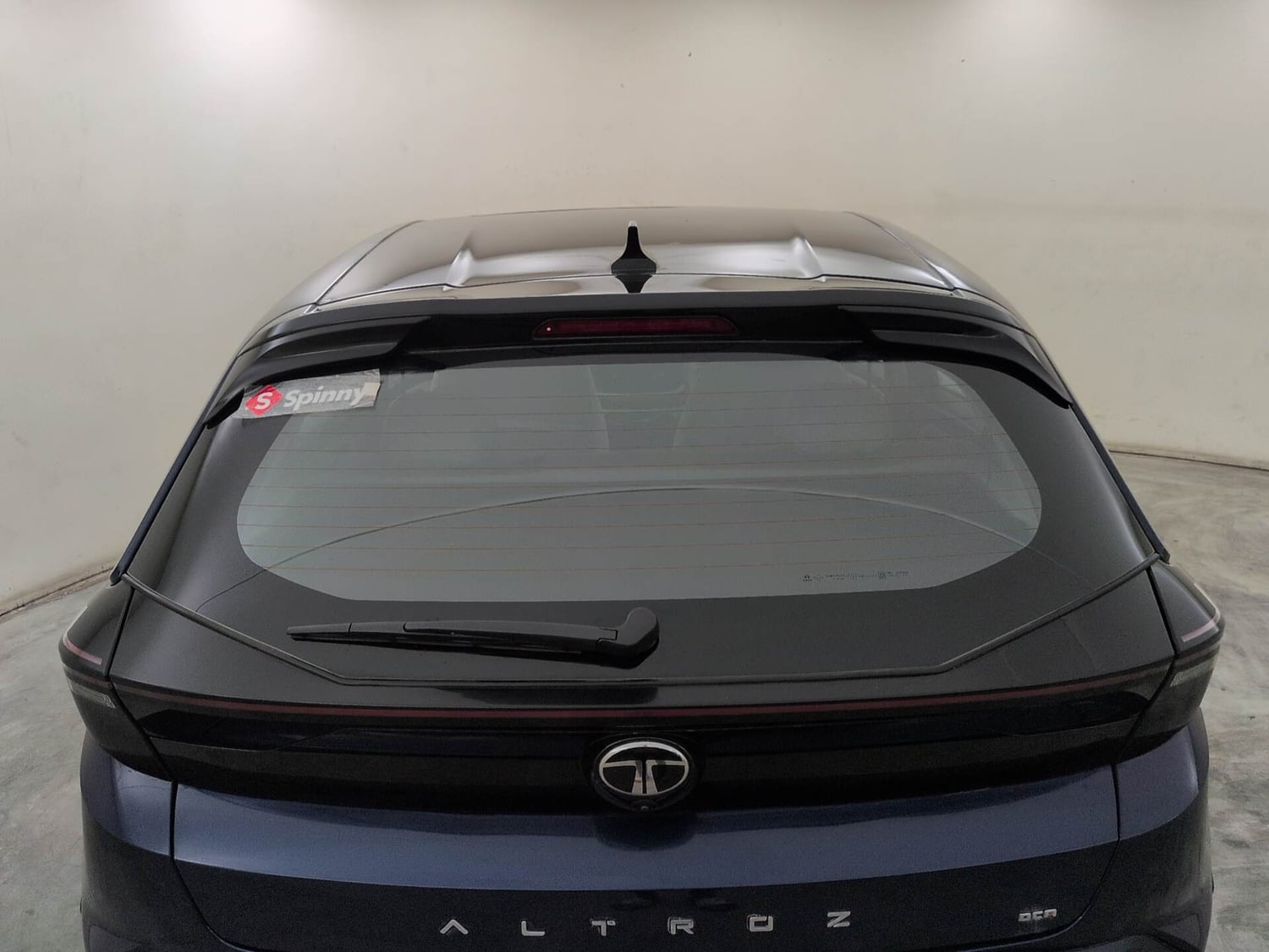 Used 2025 Tata Altroz Accomplished Plus S Petrol 6DCT Petrol Automatic exterior BACK WINDSHIELD VIEW
