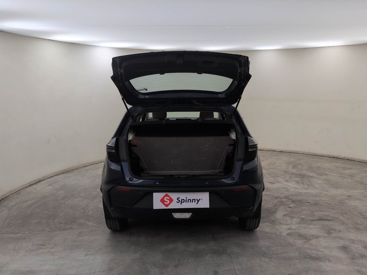 Used 2025 Tata Altroz Accomplished Plus S Petrol 6DCT Petrol Automatic interior DICKY DOOR OPEN VIEW