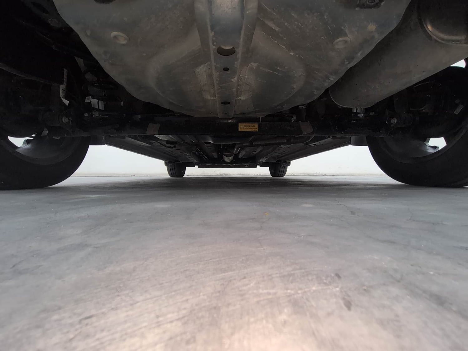 Used 2025 Tata Altroz Accomplished Plus S Petrol 6DCT Petrol Automatic extra REAR UNDERBODY VIEW (TAKEN FROM REAR)