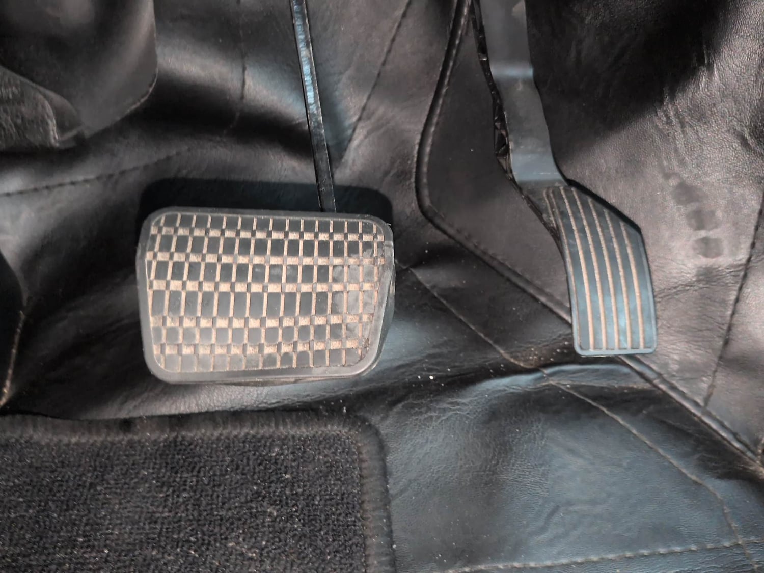 Used 2025 Tata Altroz Accomplished Plus S Petrol 6DCT Petrol Automatic interior PEDALS VIEW
