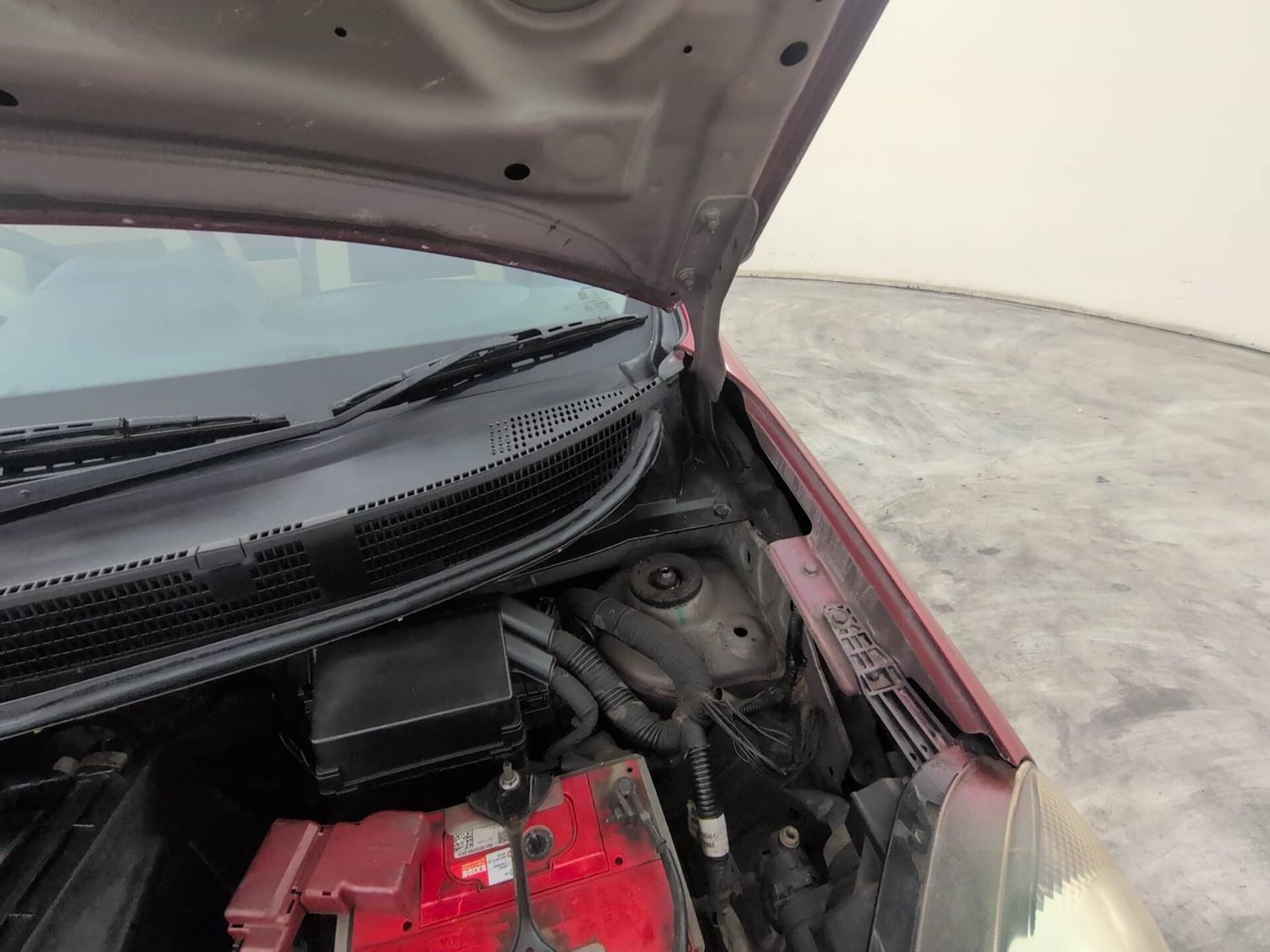 Used 2016 Nissan Micra Active XV Safety Pack Petrol Manual engine ENGINE LEFT SIDE HINGE & APRON VIEW