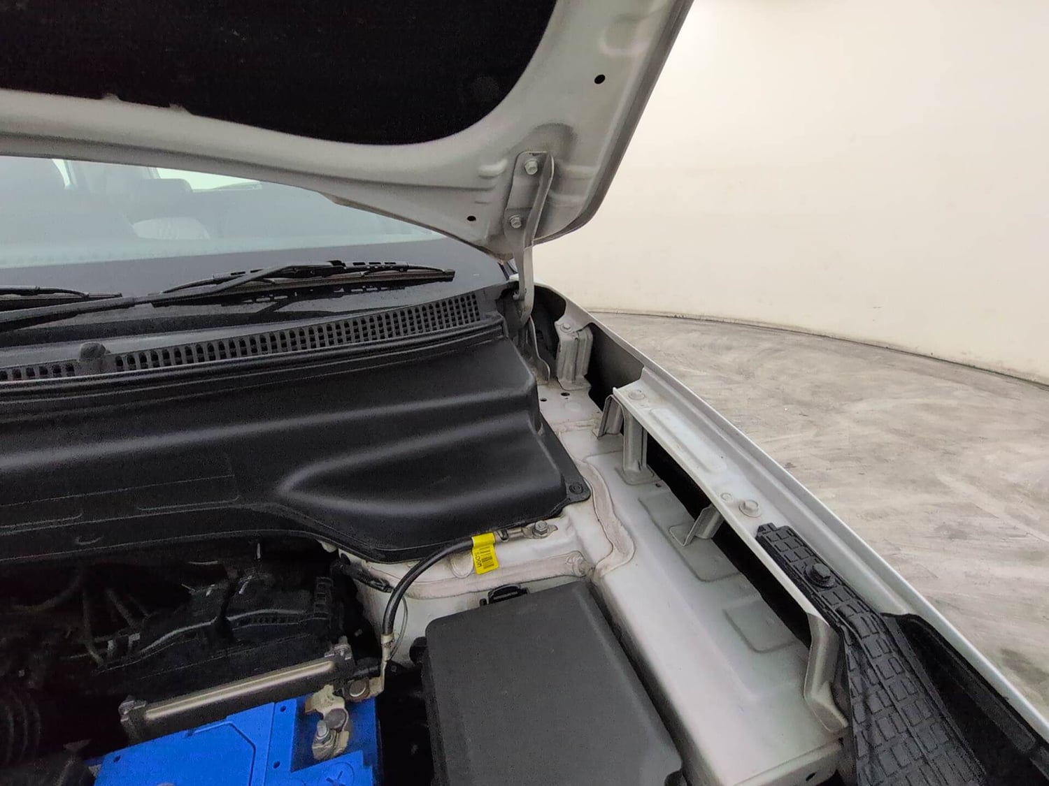 Used 2022 Hyundai Creta SX (O) 1.5 Diesel Automatic Diesel Automatic engine ENGINE LEFT SIDE HINGE & APRON VIEW