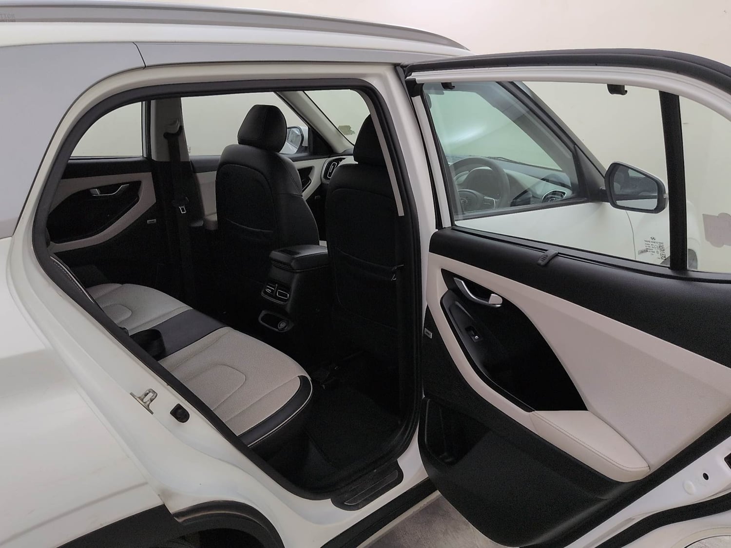Used 2022 Hyundai Creta SX (O) 1.5 Diesel Automatic Diesel Automatic interior RIGHT SIDE REAR DOOR CABIN VIEW